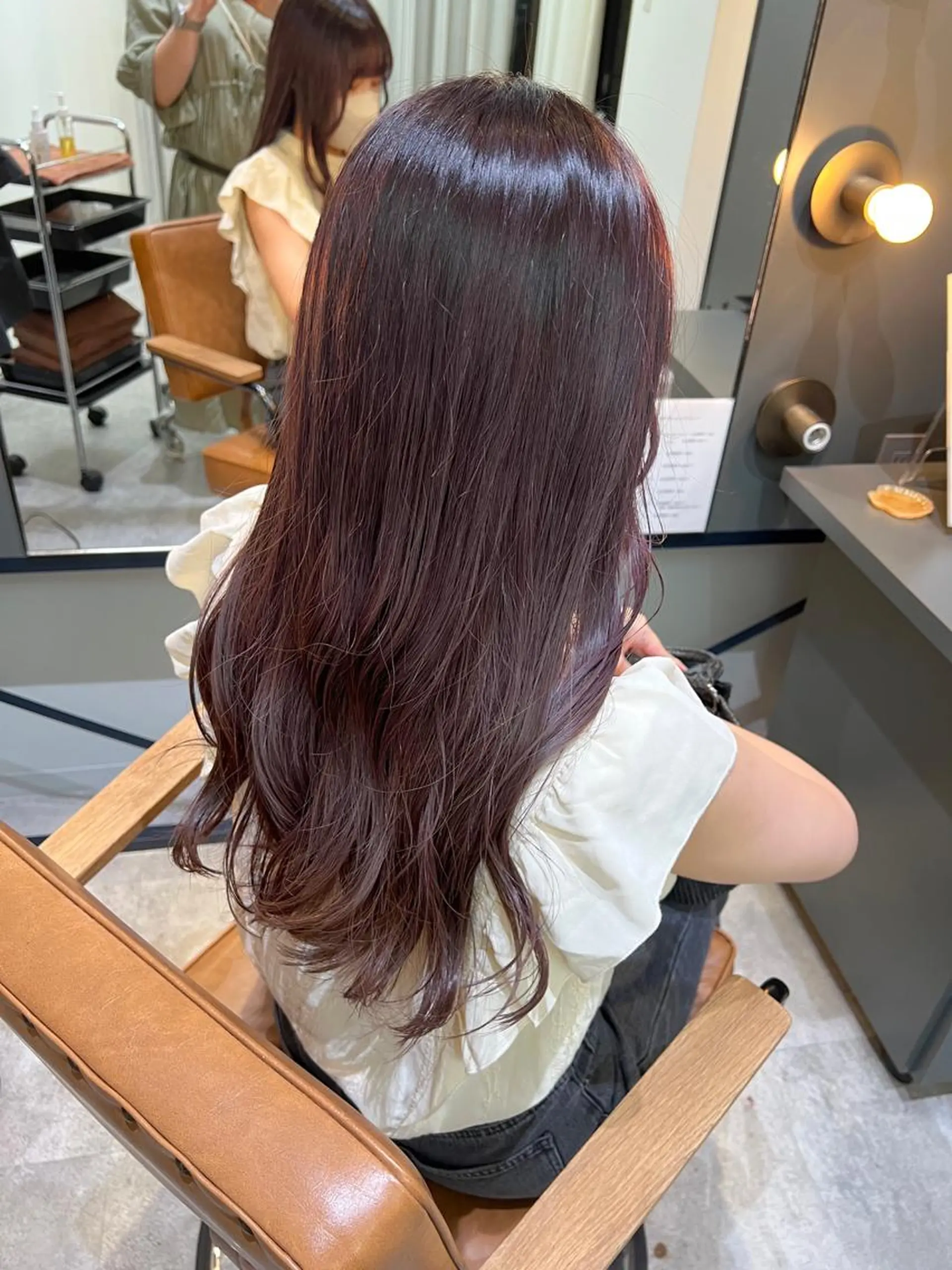 ロング カラー ブリーチ グレージュ ラベンダーカラー ラベンダーグレージュ ラベンダーグレー カット ヘアカラー トリートメント ノイシキ サキのヘアスタイル