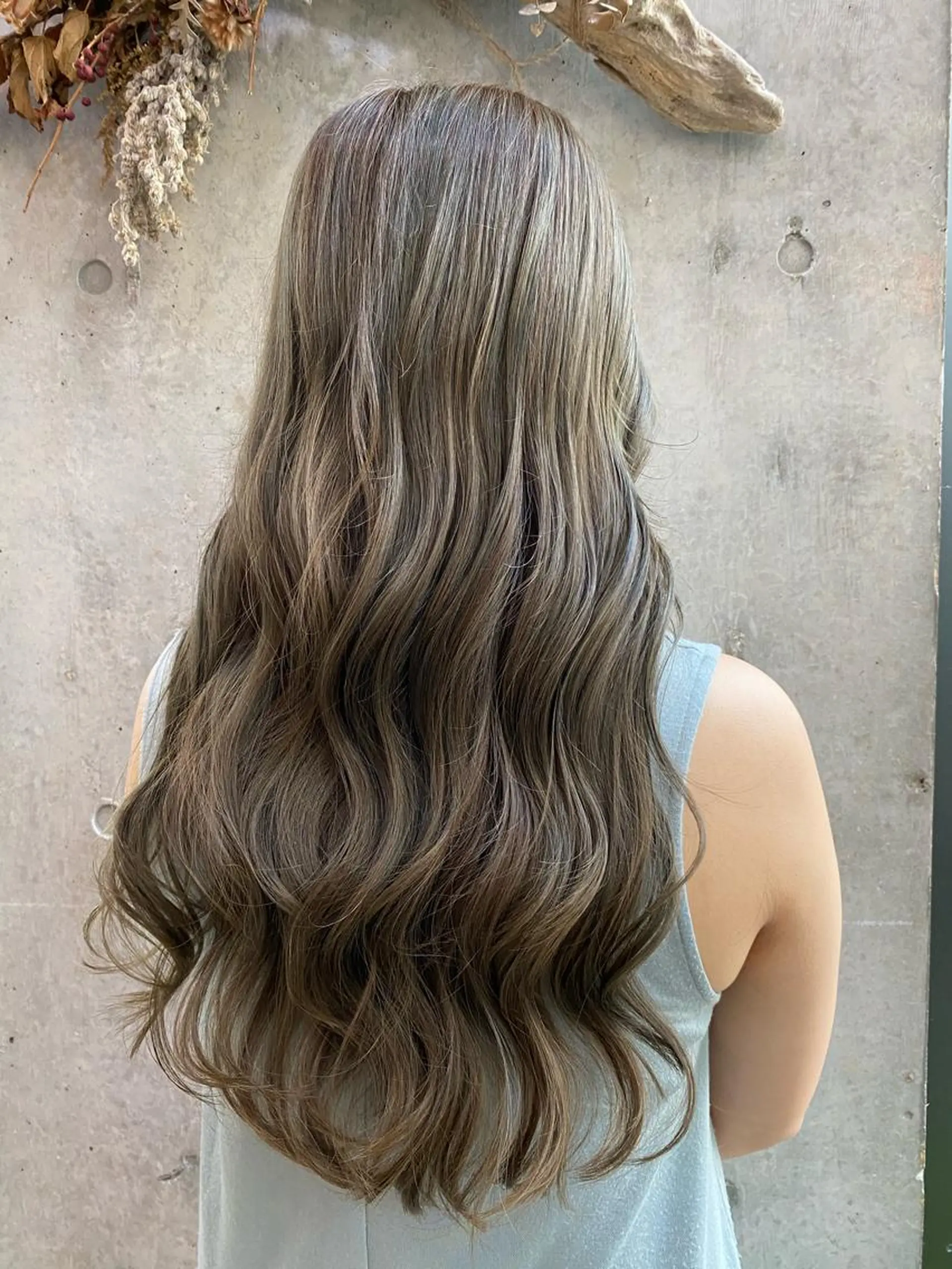 ロング ハイライト カット ヘアカラー トリートメント youres hair 髪質改善トリートメント&ヘッドスパ　恵比寿本店【ユアーズ ヘア】所属・愛されヘア♪ 大森春奈のヘアスタイル
