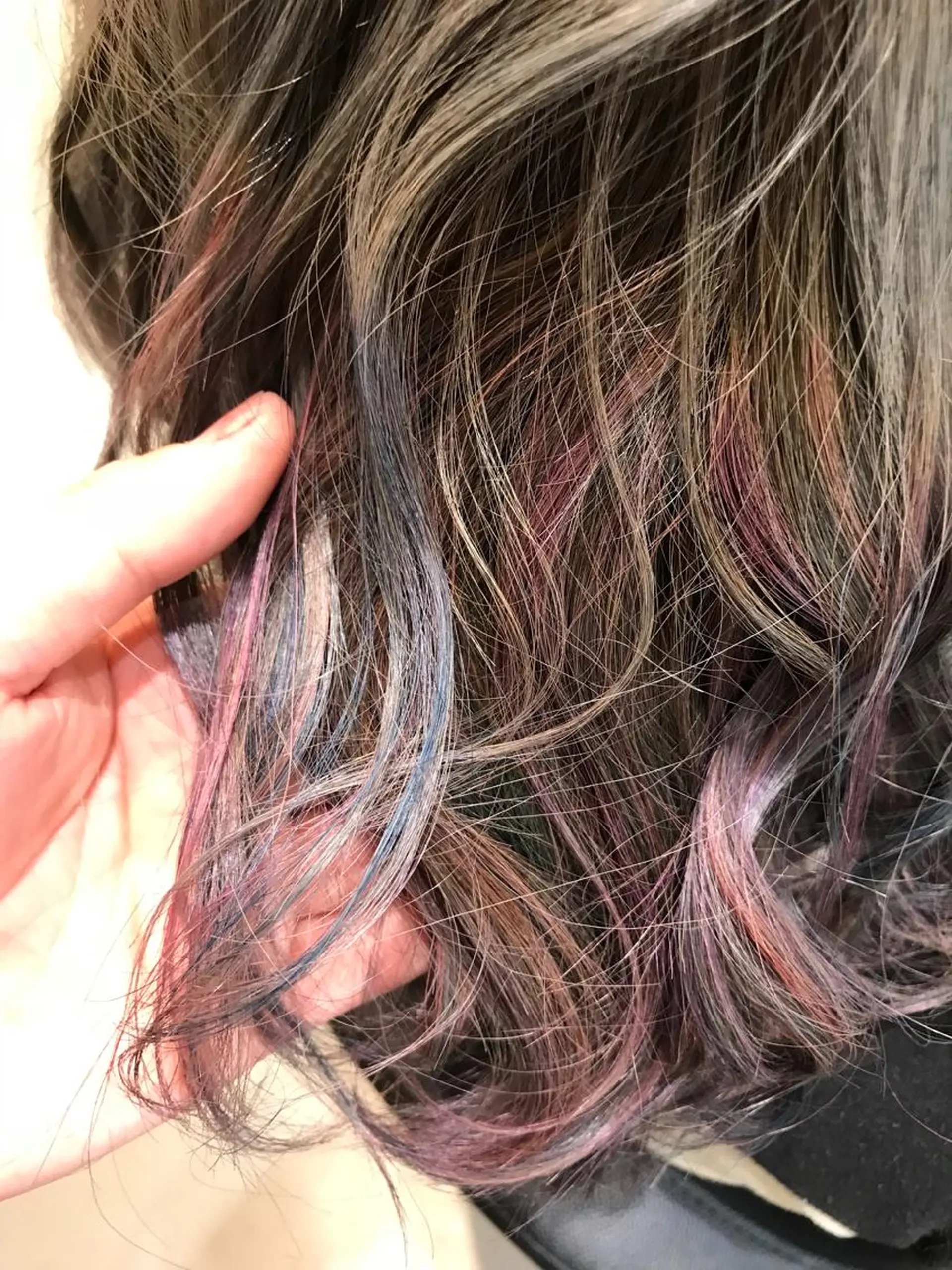 ミディアム カラー ブルーカラー ピンクカラー パープルカラー 大久保 隆蔵のヘアスタイル