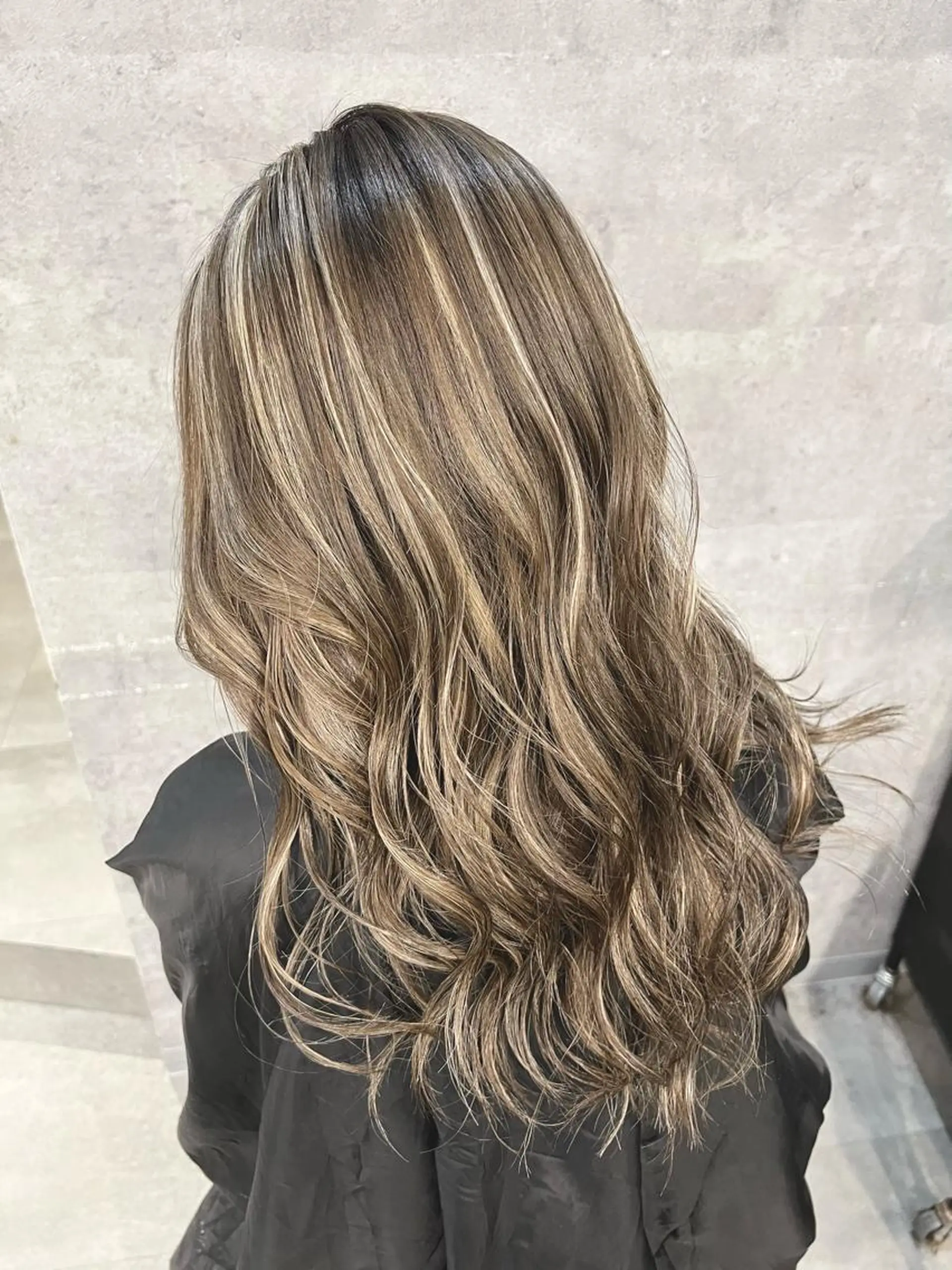 ロング カラー カット ヘアカラー トリートメント M IIのヘアスタイル