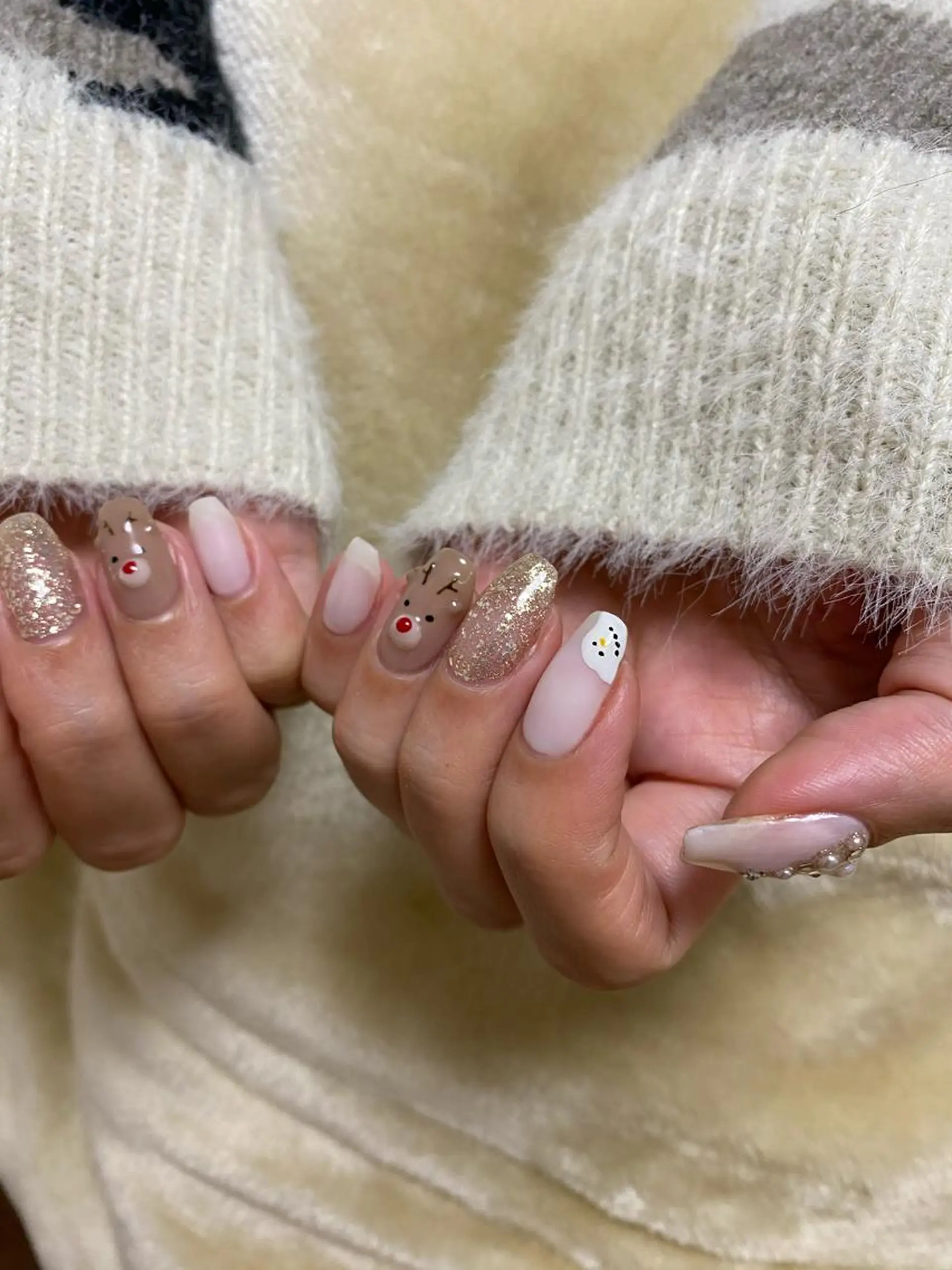 ネイル マツエク・マツパ ニュアンスネイル 冬ネイル クリスマス ハンドネイル eyelash & nail  AN所属・eyelash & nail  ＡＮのマツエク・マツパデザイン