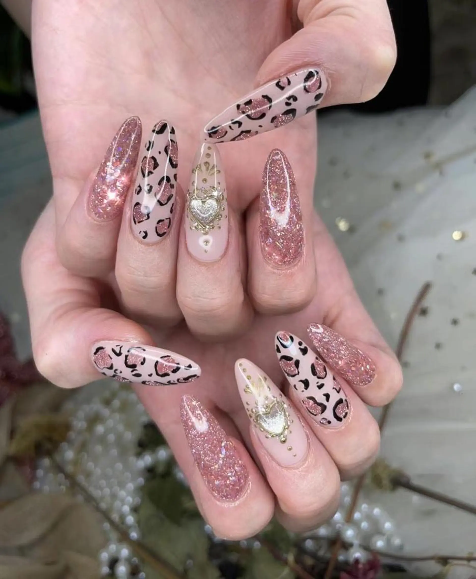 ネイル アニマル柄 ゴールド ハート ラメ(グリッター) ピンク Babarla Nailのネイルデザイン