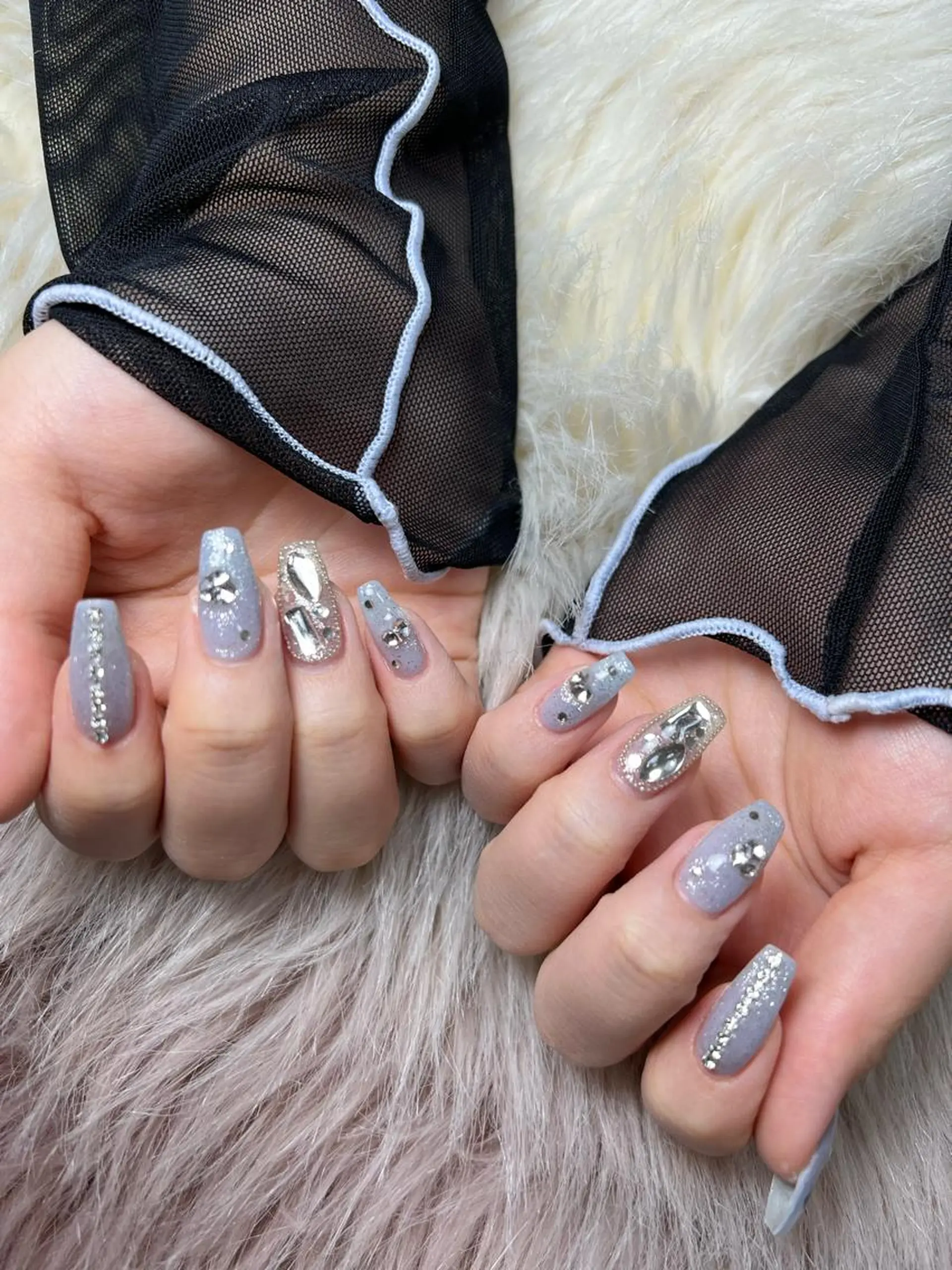 ネイル ブルー ジェルネイル ラメ(グリッター) 持ち込み パラジェル flowers nailのネイルデザイン