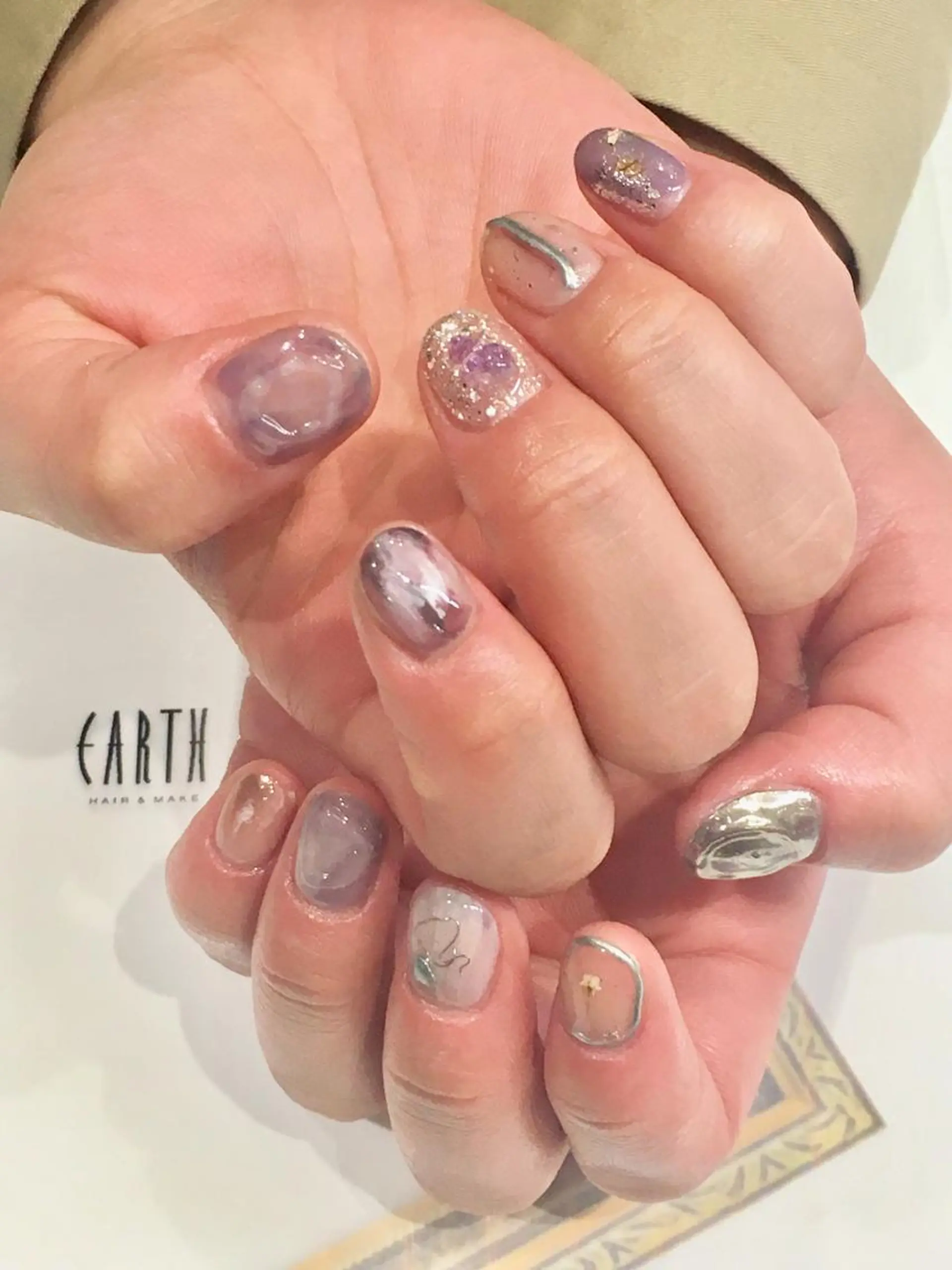 ネイル キラキラネイル ニュアンスネイル ハンドネイル 佐藤 まりえのネイルデザイン