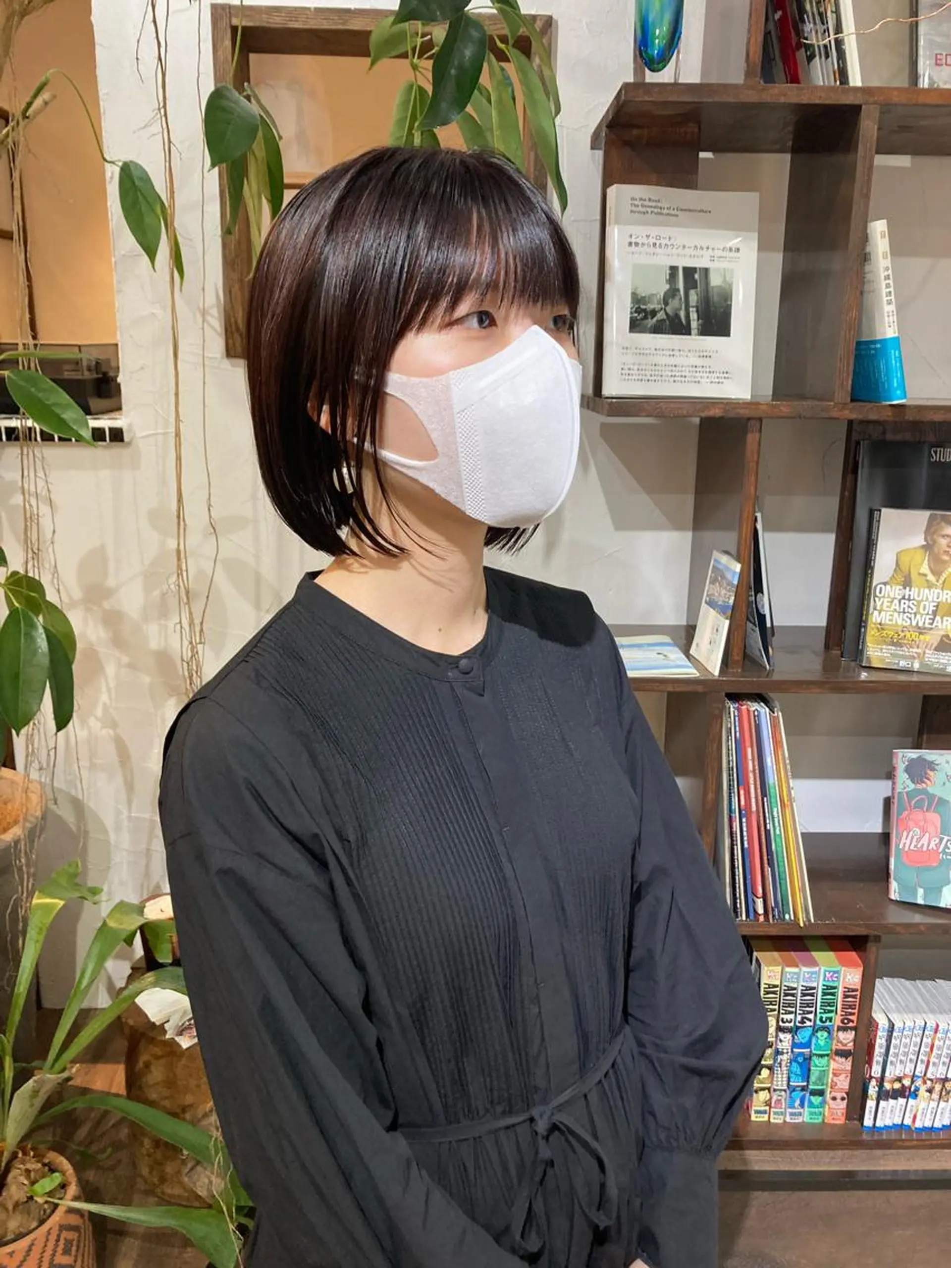 ショート カット ヘアカラー トリートメント 金田 夏野のヘアスタイル