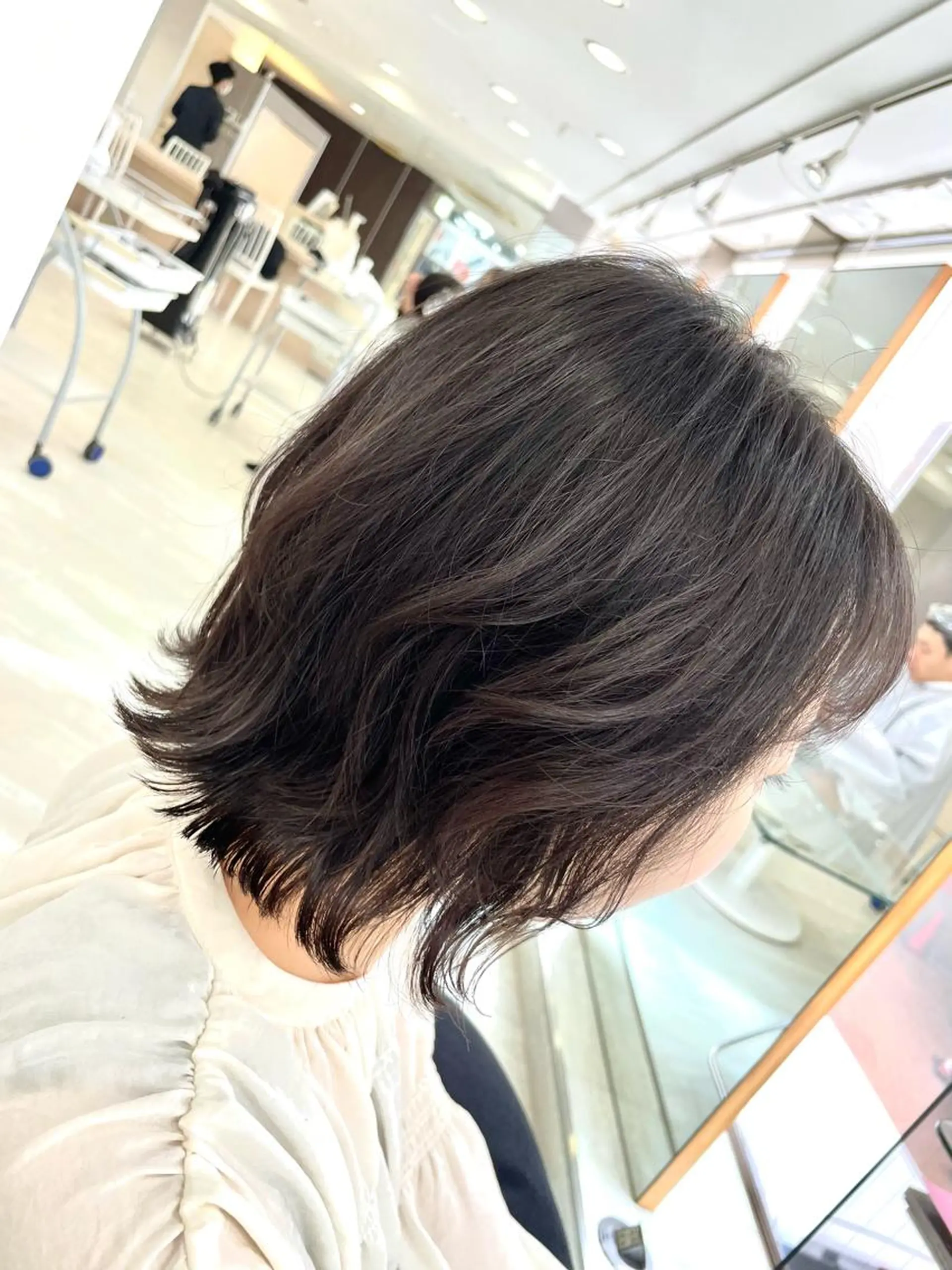 ショート パーマ ボブ 外ハネヘア チーフデザイナー 西川凌史のヘアスタイル