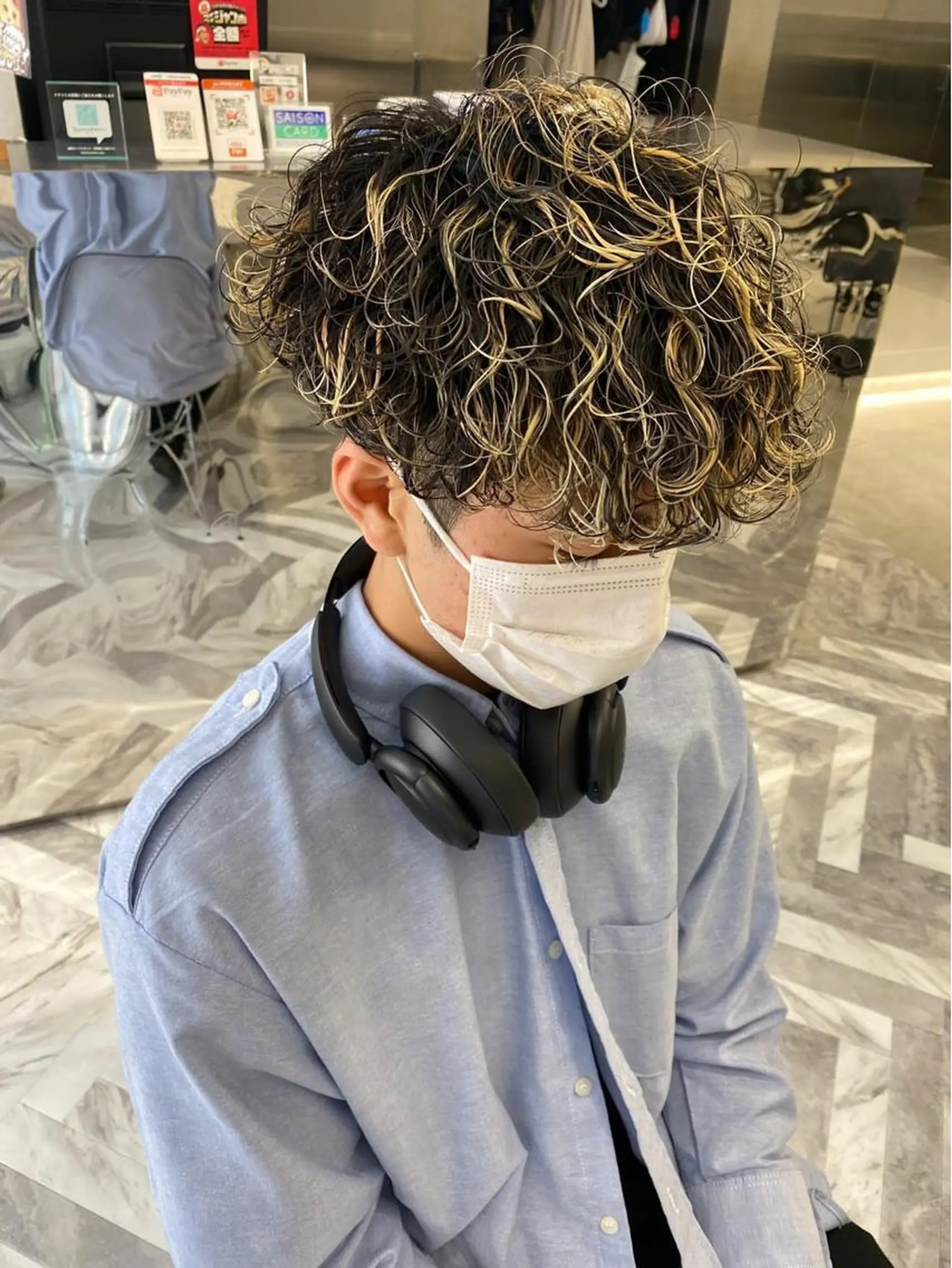 ショート カラー パーマ メンズ カット ヘアカラー パーマ ダウンパーマ🇰🇷 毛流れパーマ【かな】のヘアスタイル
