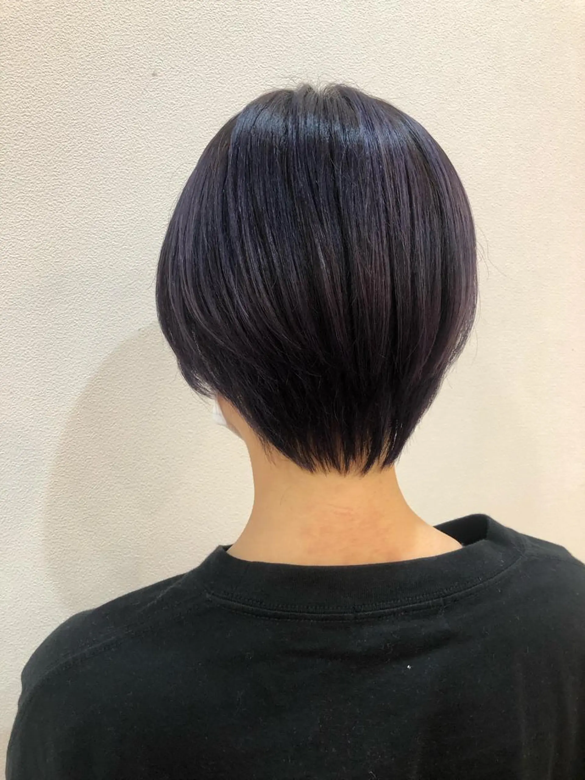 ショート カラー カット 内田温子大人女性 ハイライト、ボブのヘアスタイル