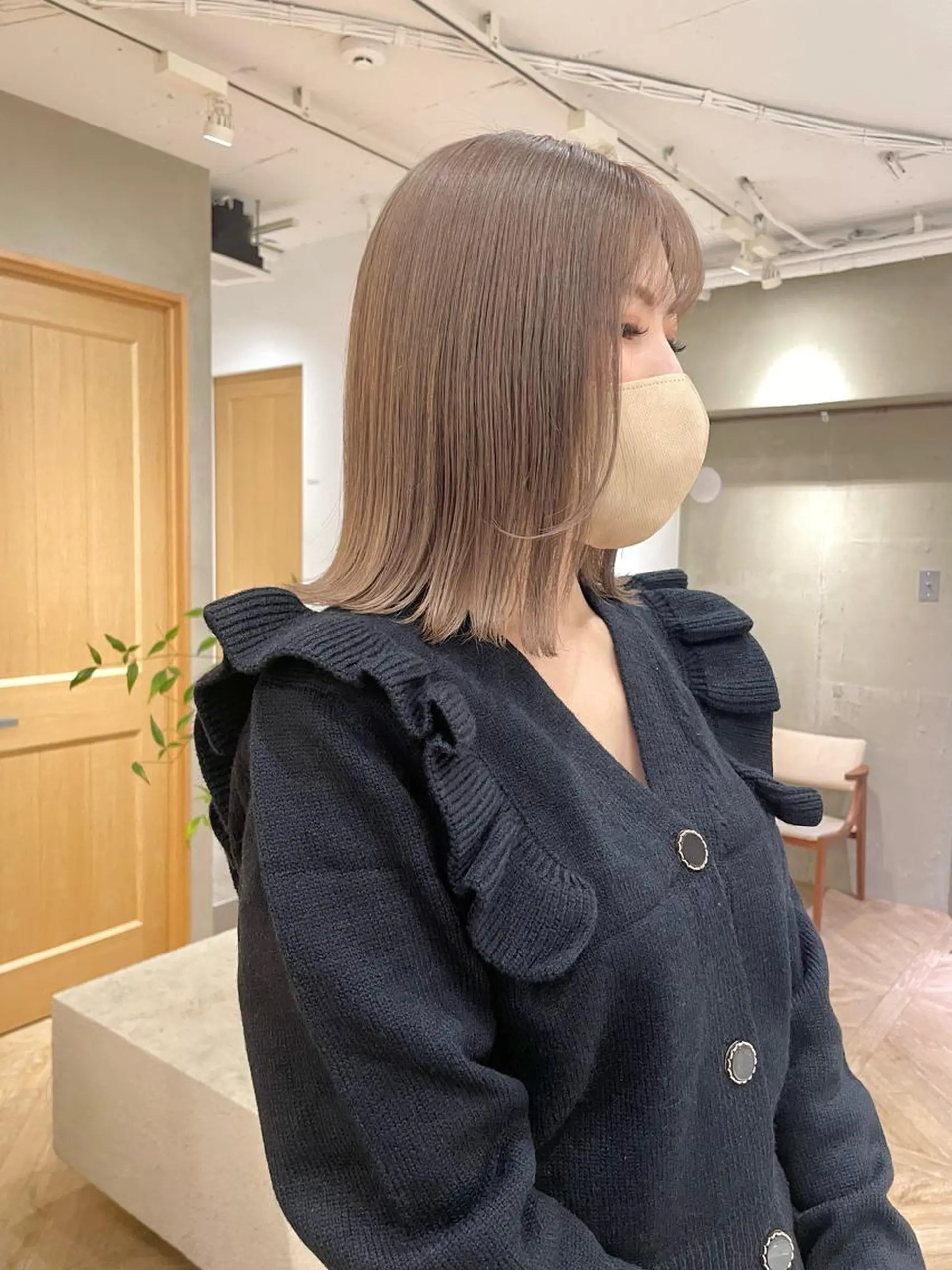 ミディアム カラー ベージュカラー ブリーチ ケアブリーチ ダブルカラー イヤリングカラー ヘアカラー トリートメント ボブ/ショート 🌟梅田盛一🌟のヘアスタイル