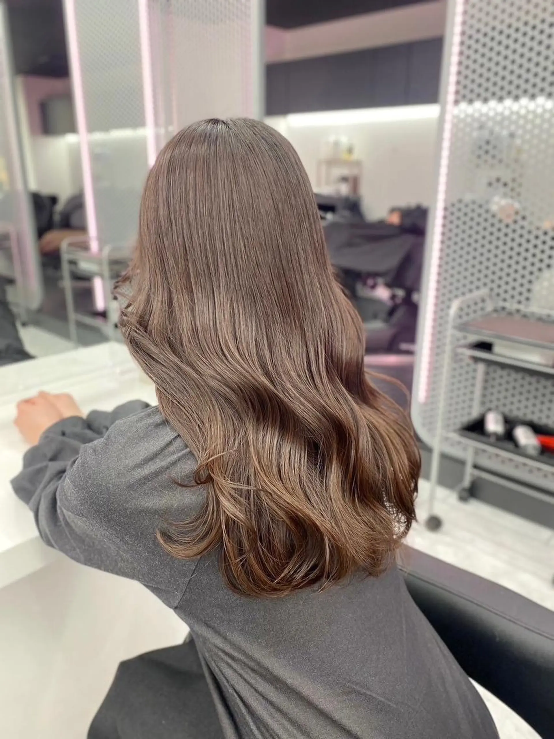 カラー ヘアカラー トリートメント ヘッドスパ ヘアセット 冬の透明感暗髪❄️ トレンドカラー❄️のヘアスタイル