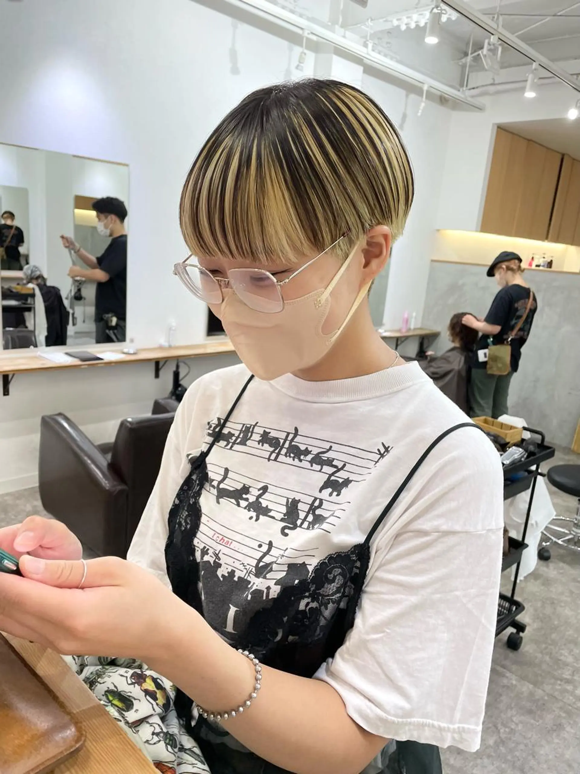 ショート カラー ショートヘア カット ヘアカラー トリートメント パーマ/透明感カラー /ボブ/吉田一生のヘアスタイル