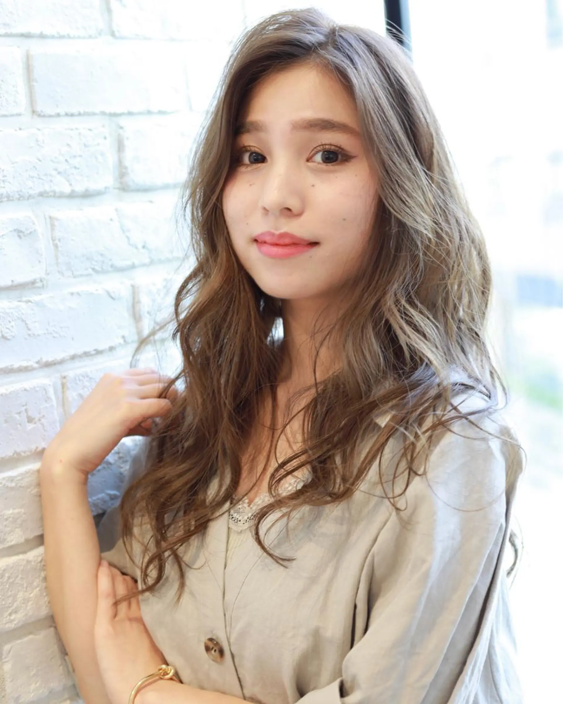 ロング カラー 小野 かなこのヘアスタイル
