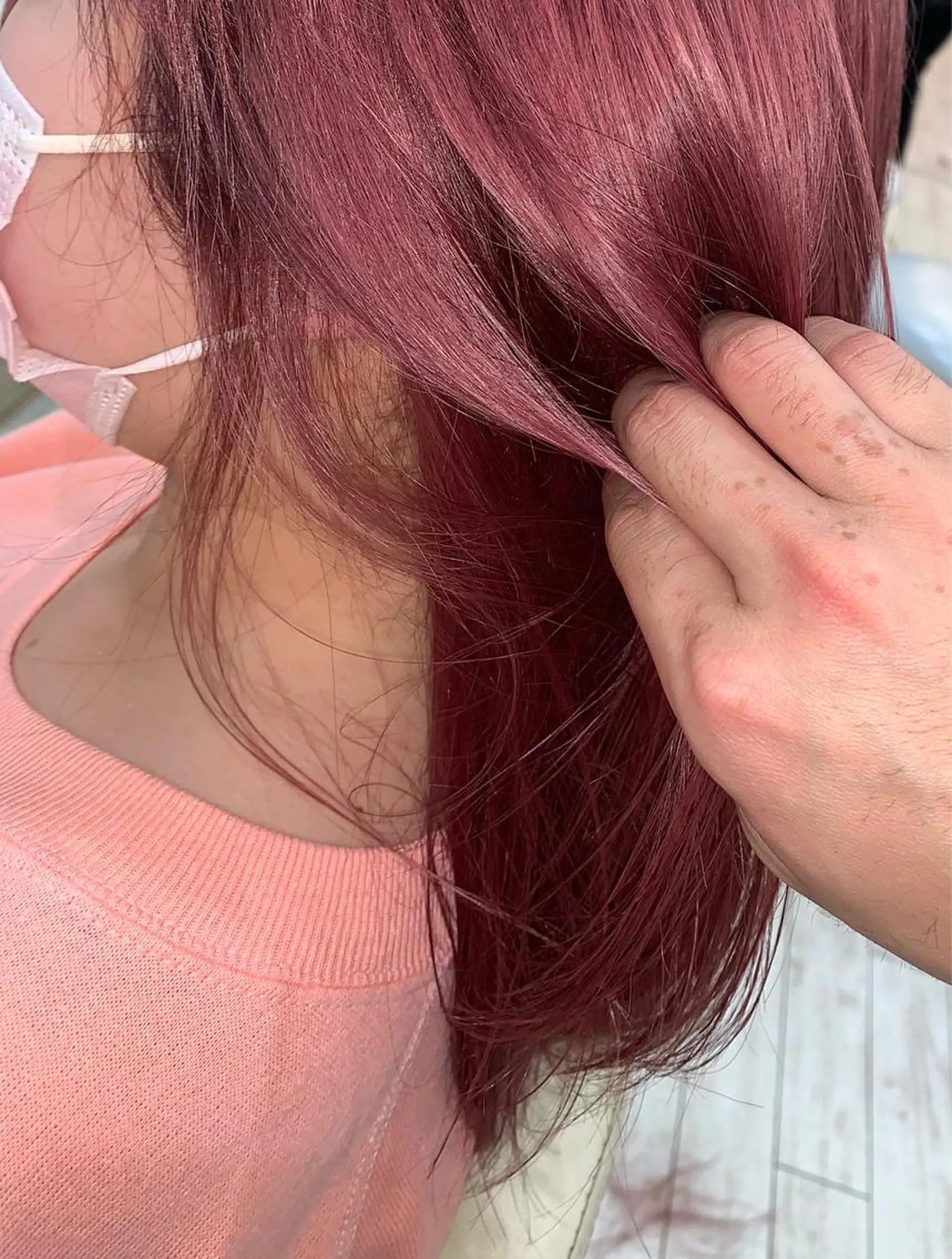セミロング カラー ヘアアレンジ ピンクカラー カット ヘアカラー 今村公介 ブリーチ特化、派手髪のヘアスタイル