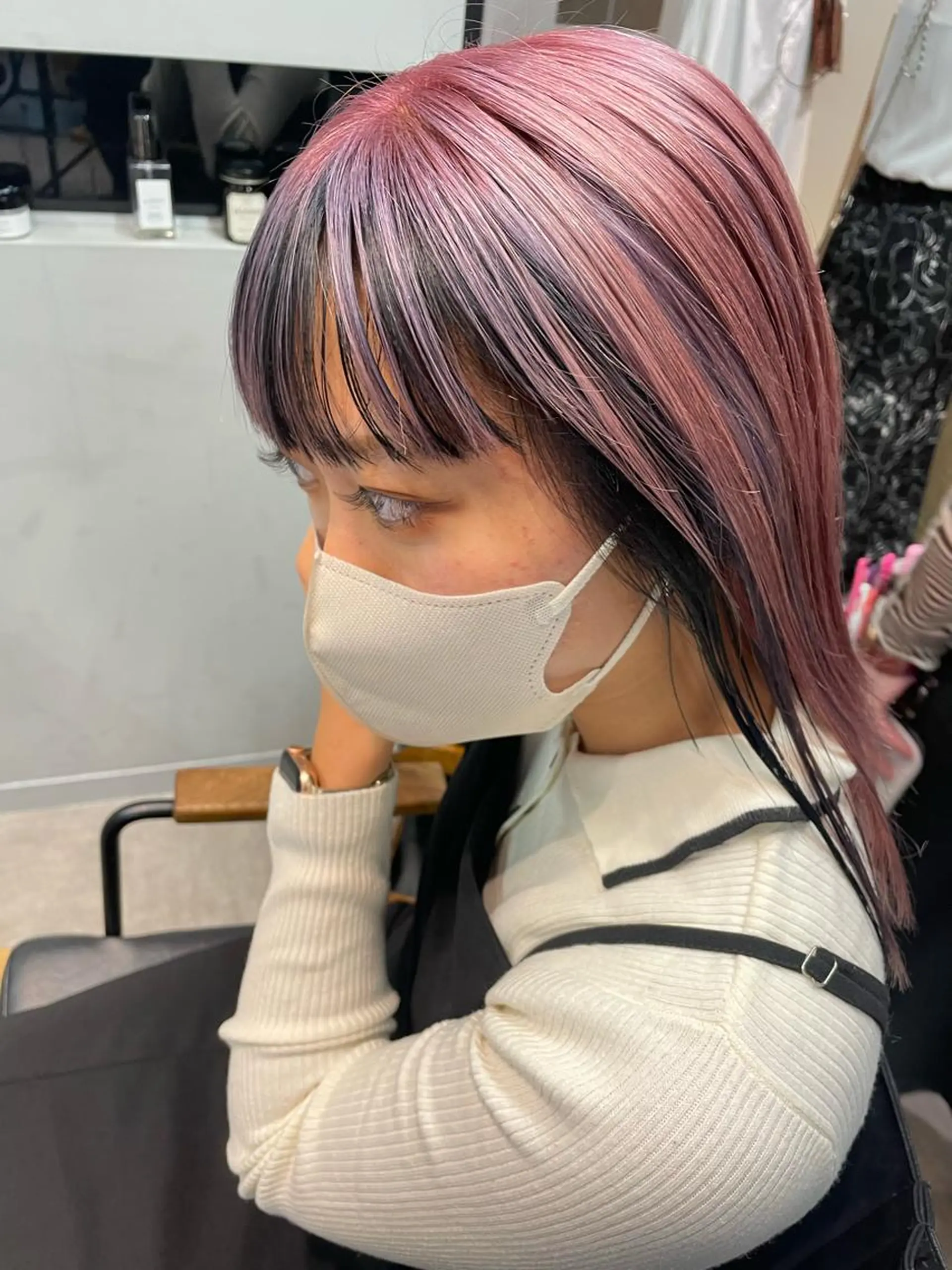 セミロング カラー ハイトーン 🌙まなみ🌙のヘアスタイル
