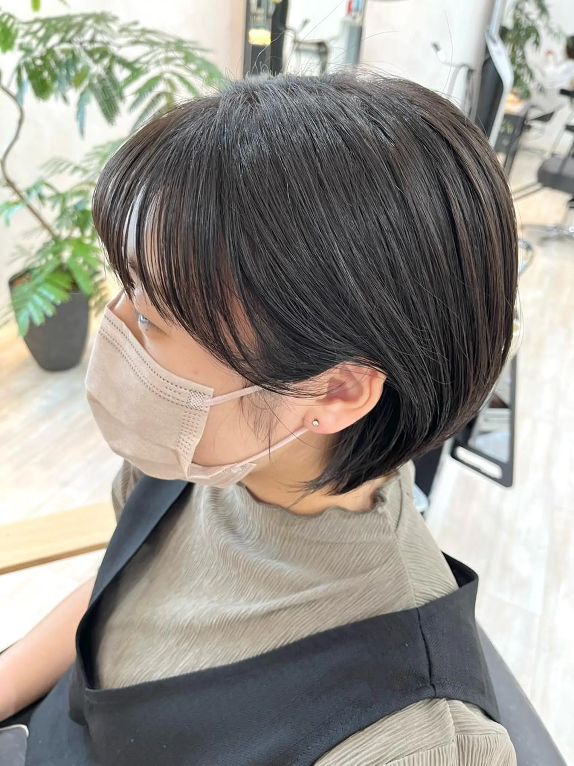 ショート カラー グレージュ くさかみさき🌼暖色 /韓国風/オタク🌼のヘアスタイル