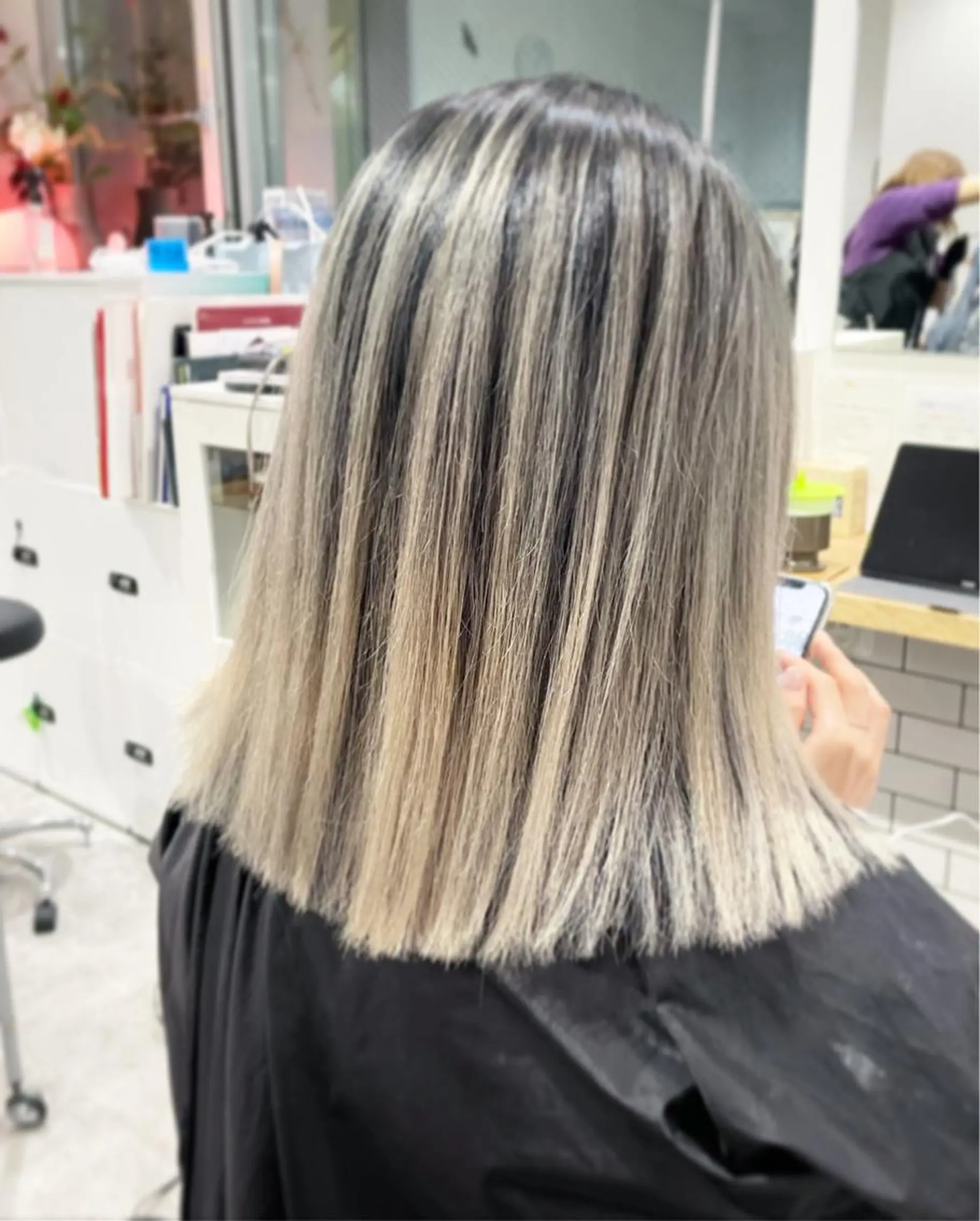 ミディアム カラー バレイヤージュ レイヤーカット JIL BLAN 京都所属・RU RIのヘアスタイル