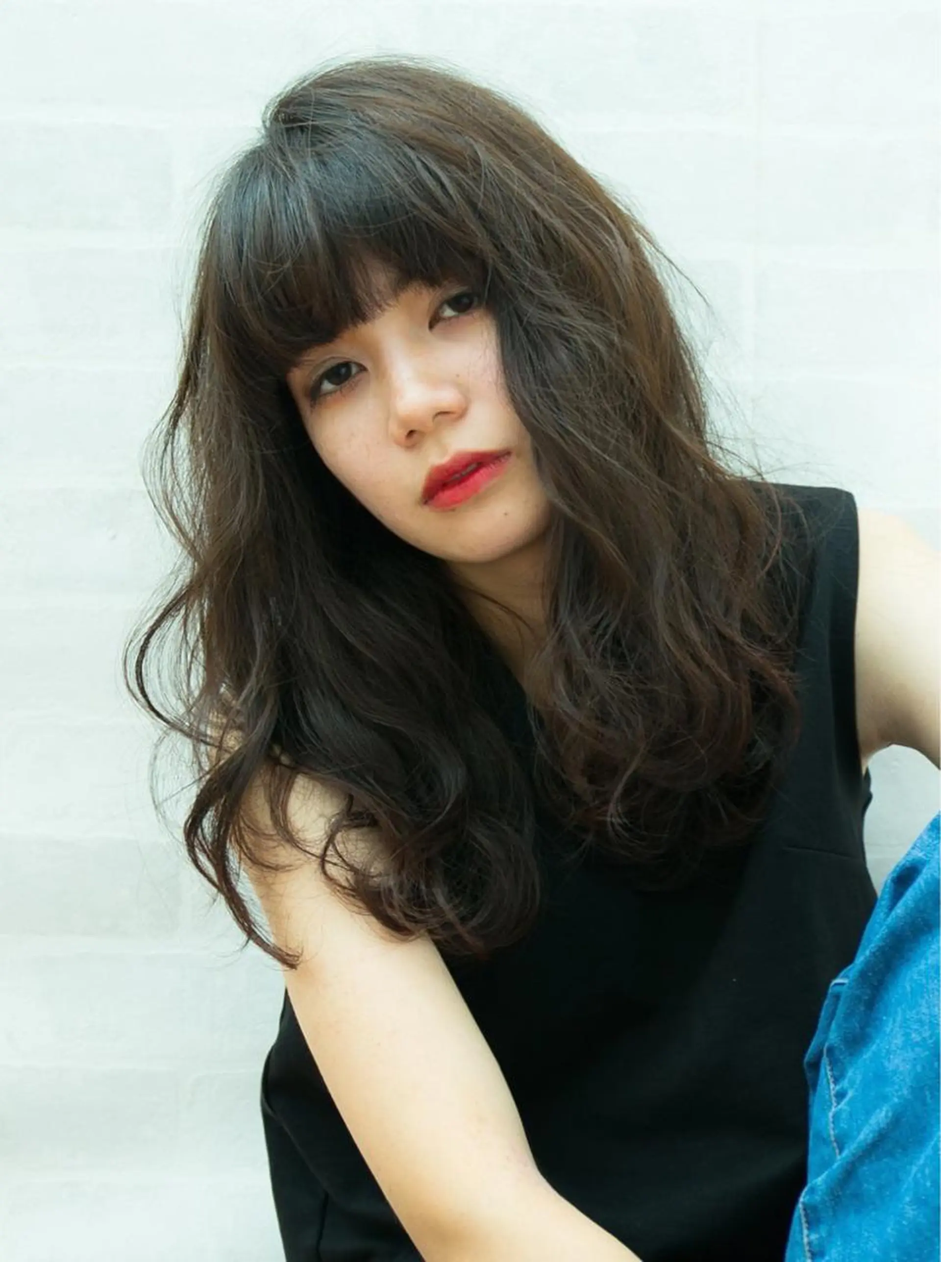 セミロング パーマ 小坂 真子のヘアスタイル