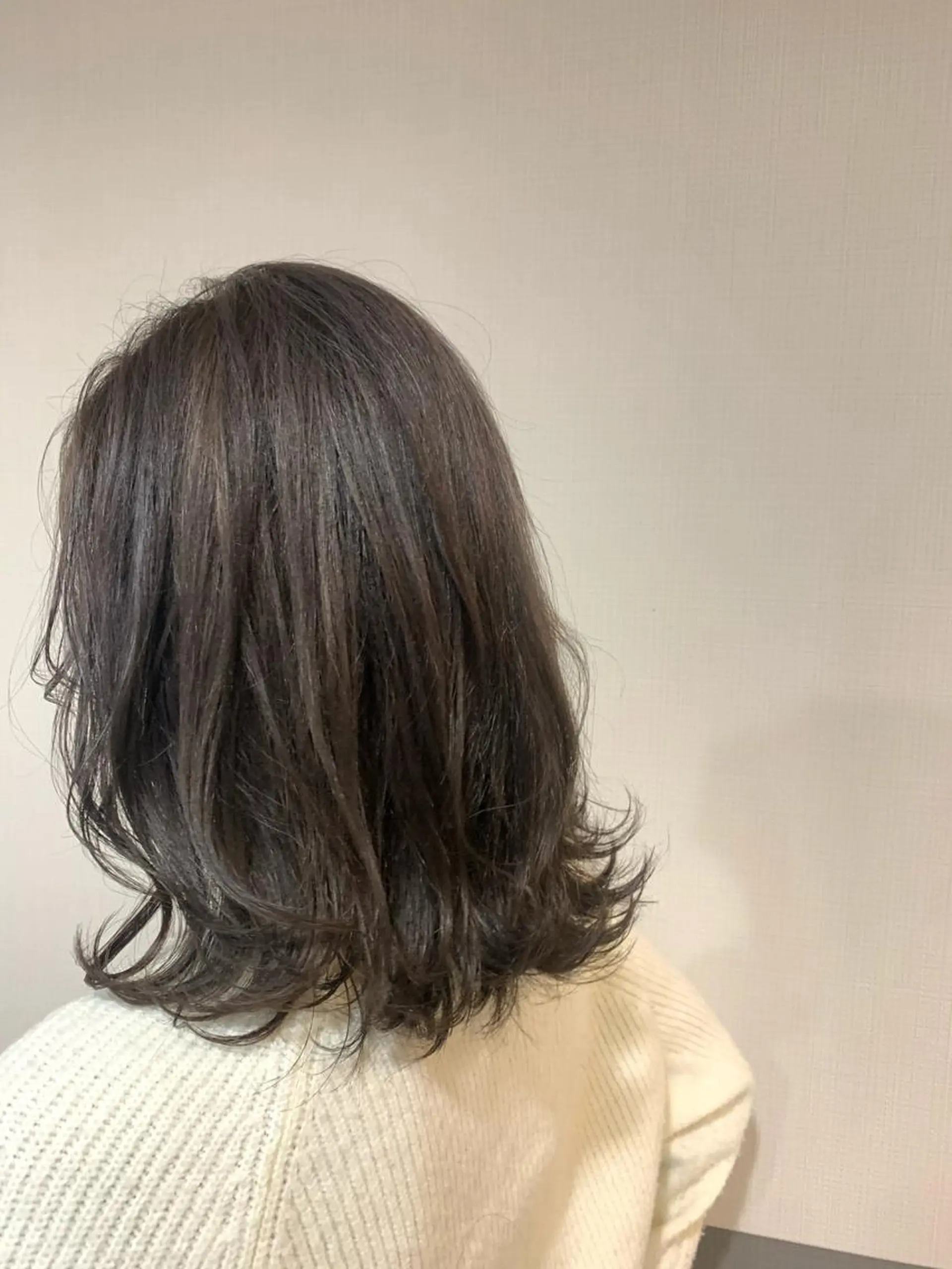 ミディアム カラー 透明感カラー Eleanor 立川北口のヘアスタイル
