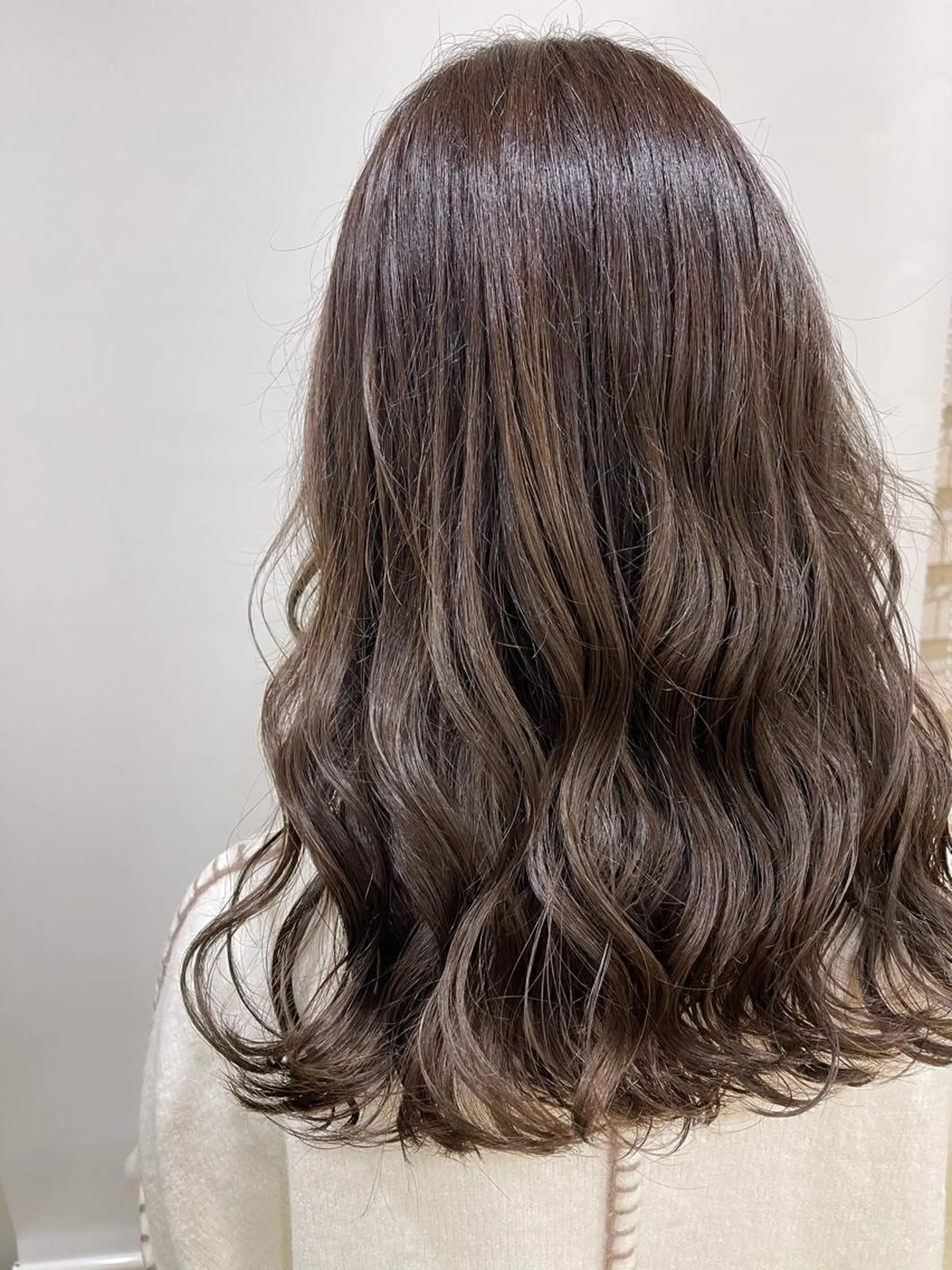 セミロング ヘアカラー トリートメント 丸山 亜加理のヘアスタイル