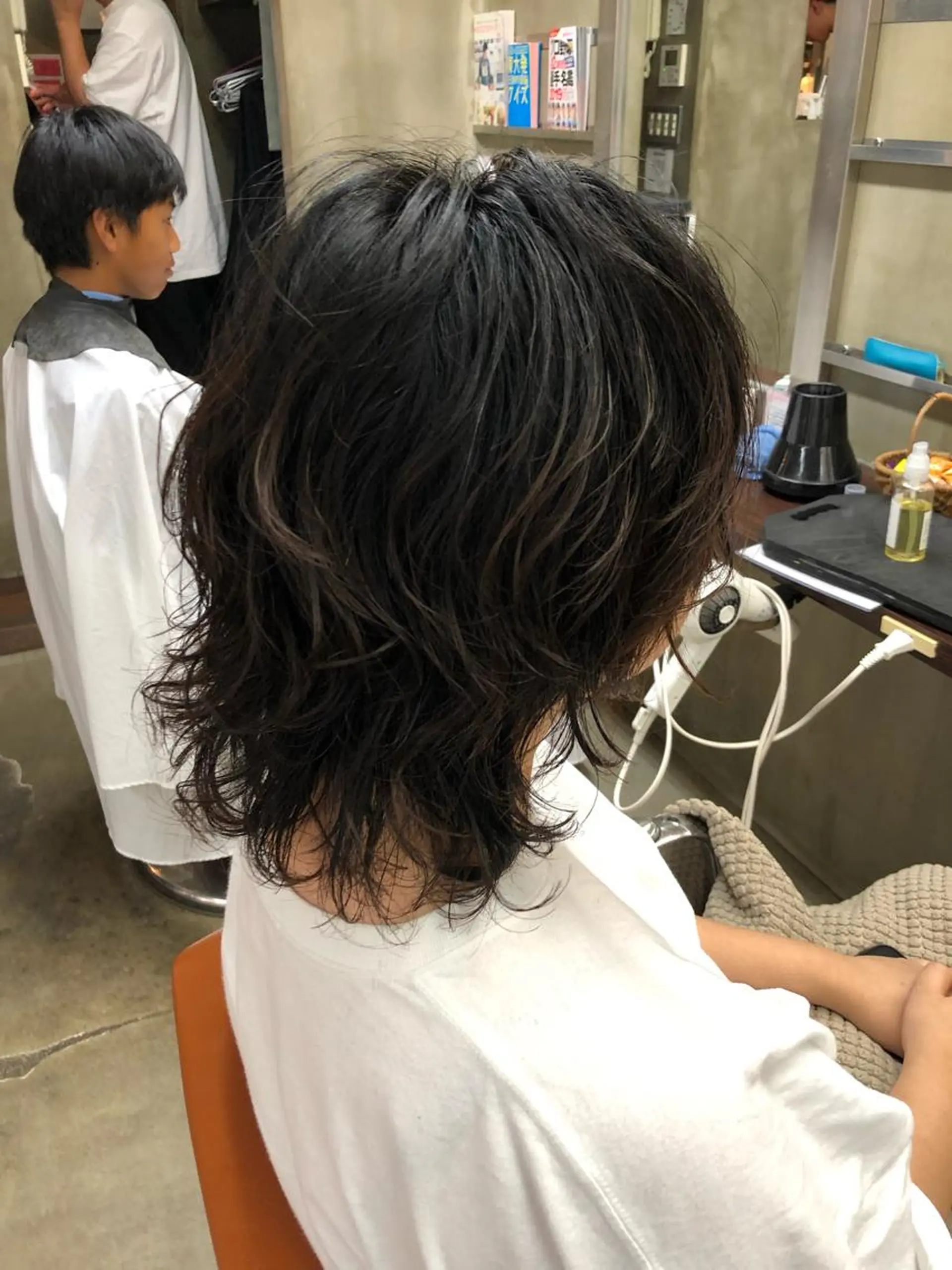 ミディアム パーマ ウルフカット カット パーマ ROBOT   PLUS所属・大野 悠平のヘアスタイル