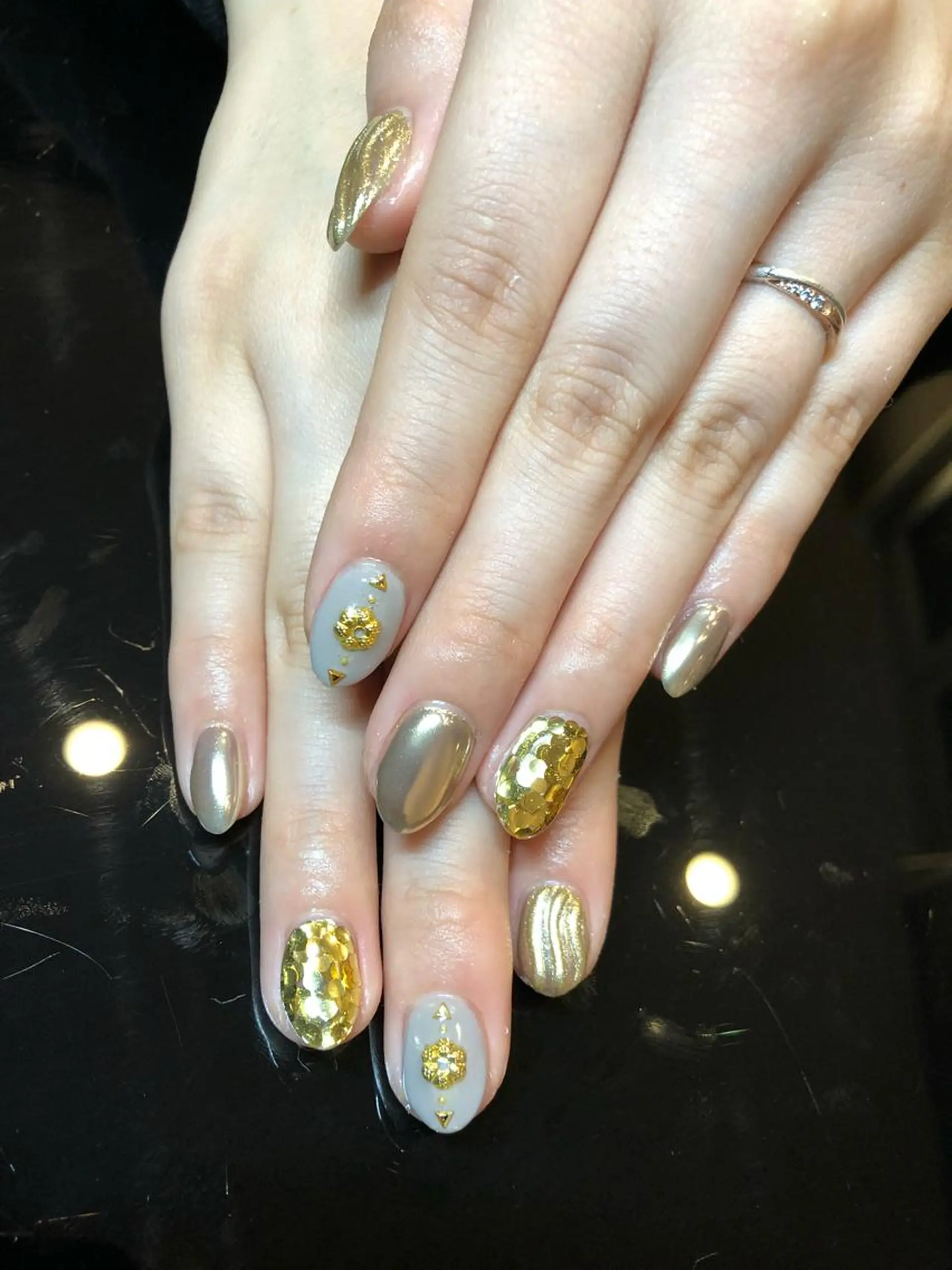 ミディアム ネイル ハンドネイル ハンドケア 💎ビューティサロン 湘南　RIRAN💎のネイルデザイン