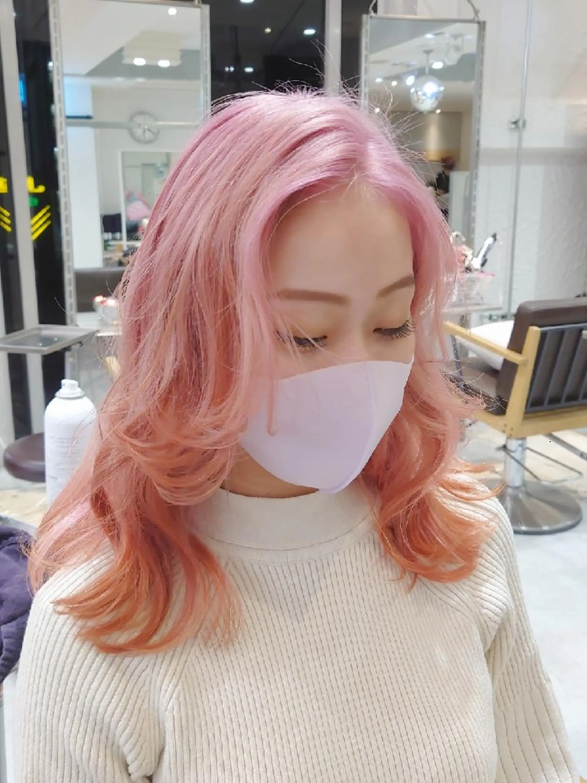 セミロング カラー 黒髪 ブリーチ ピンクカラー ホワイトピンク ヘアカラー トリートメント 艶髪✨ブリーチ職人 井手正康のヘアスタイル