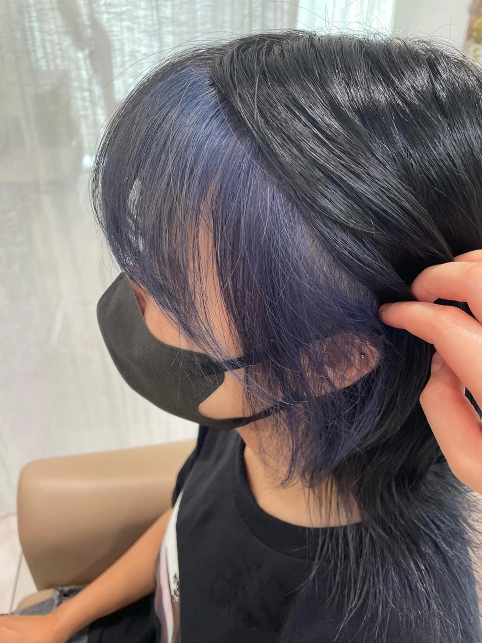 ミディアム カラー ミストバング ブルーカラー ブルーパープル  フェイスフレーミング パープルカラー Hair salon　Sui所属・コテ巻き風パーマ 暖色カラー/伊藤菜月のヘアスタイル