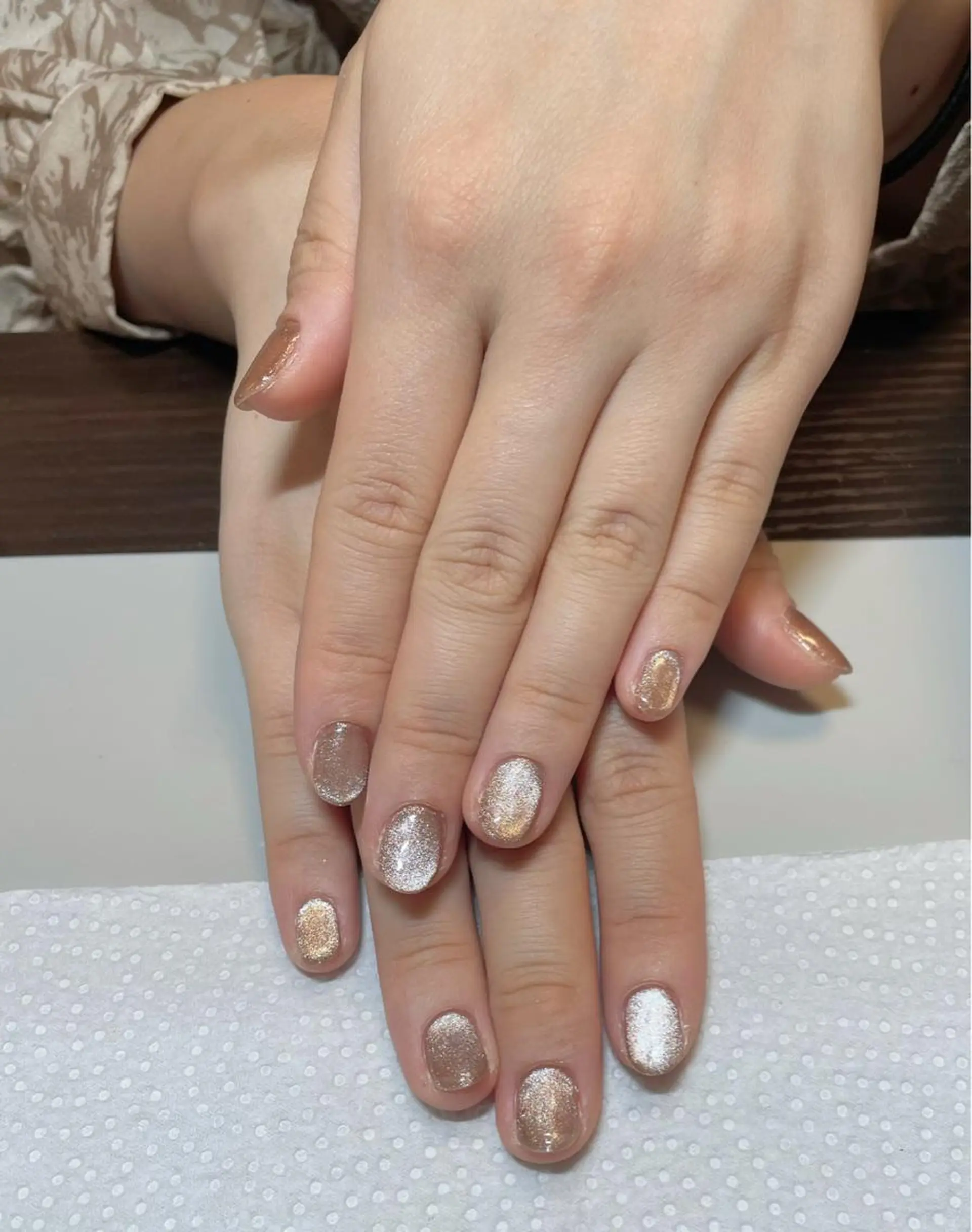 ネイル ゴールド マグネットネイル マグネットワンカラー ワンカラーネイル nail cute 亀有のネイルデザイン