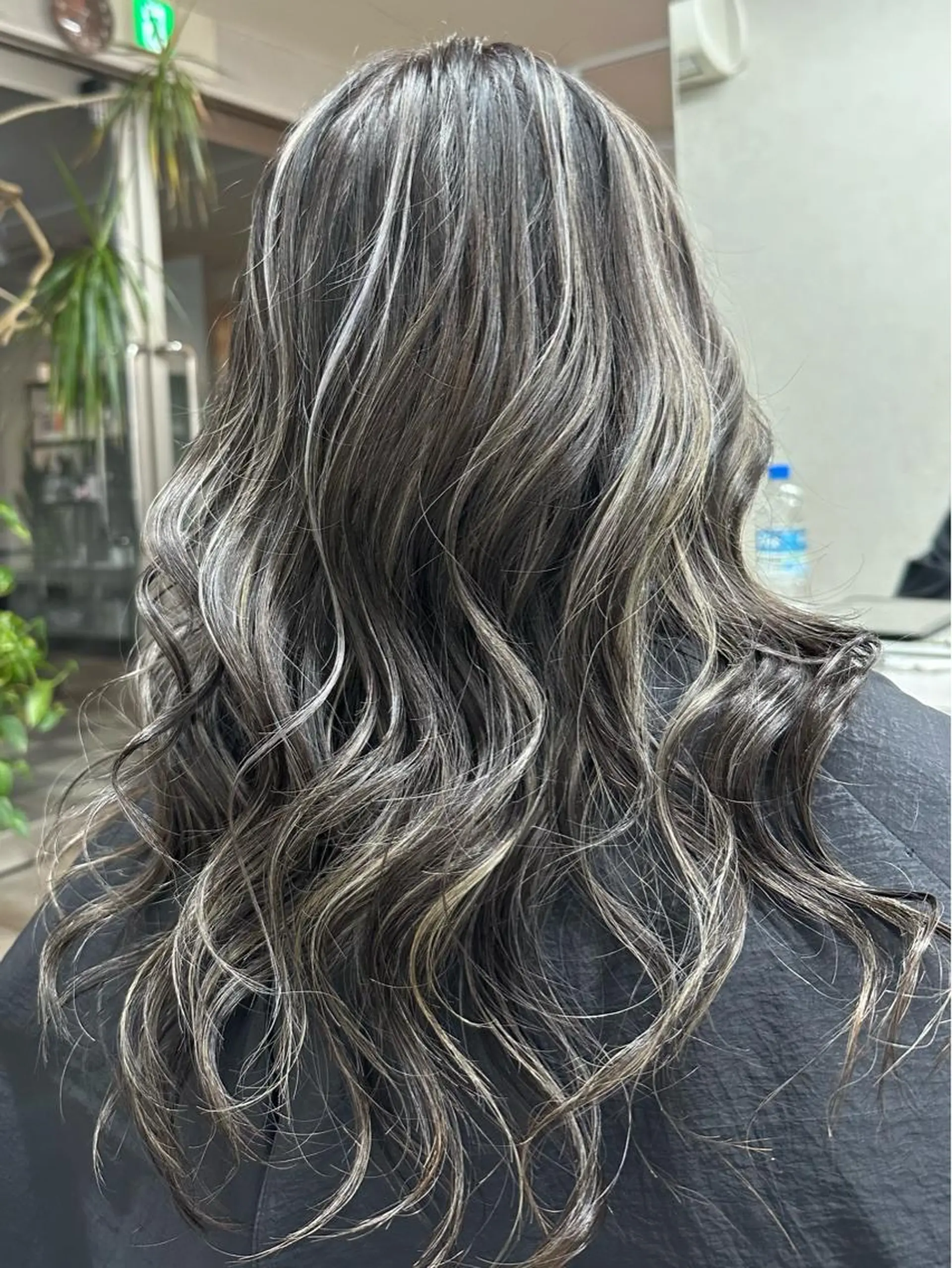 ロング カラー ハイライトカラー ハイライト ⭐️ボブ/ショート りゅうしんのヘアスタイル