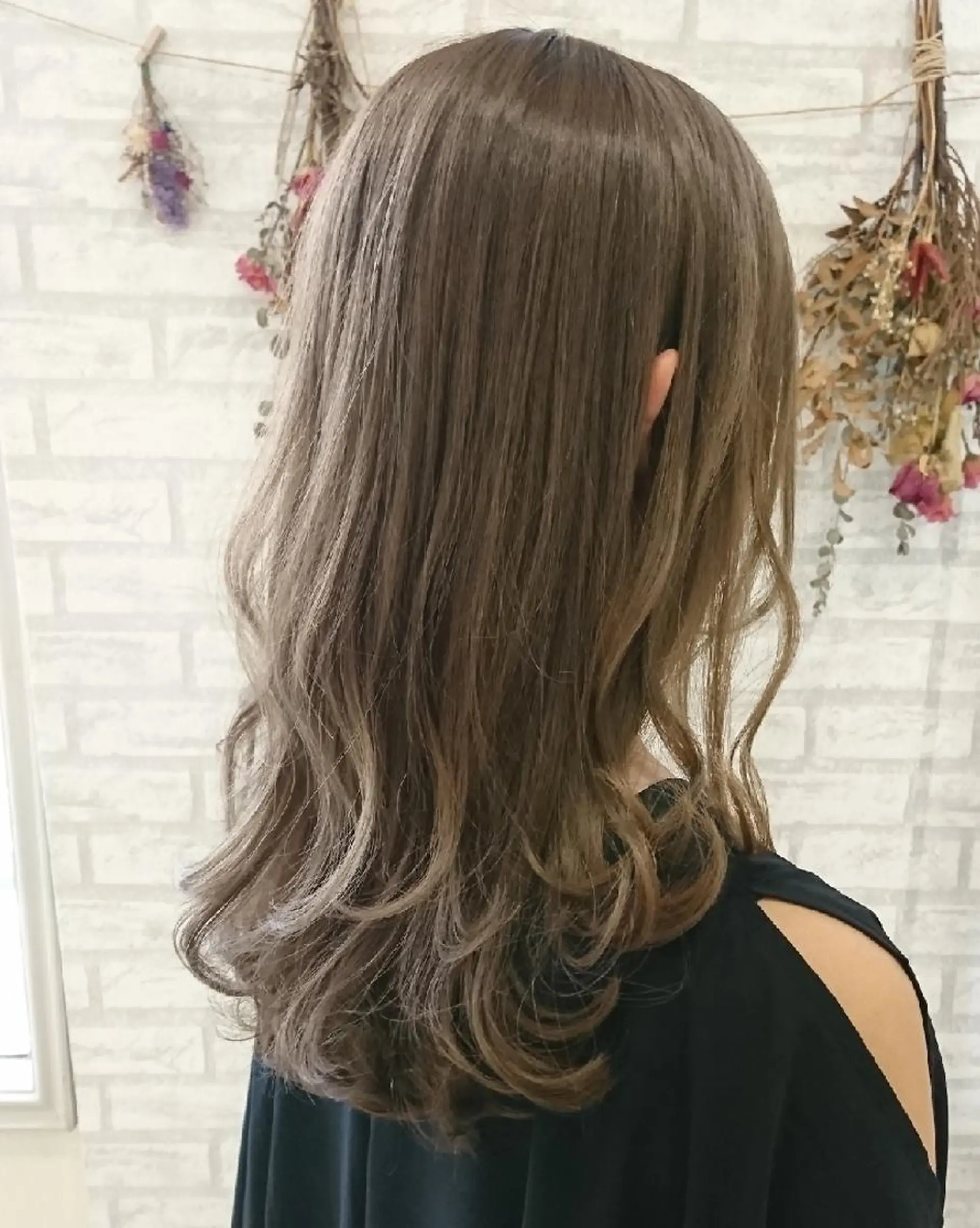 ロング カラー ベージュカラー ミルクティーベージュ カット ヘアカラー トリートメント ＊Cielo＊ 佐藤 幸世のヘアスタイル