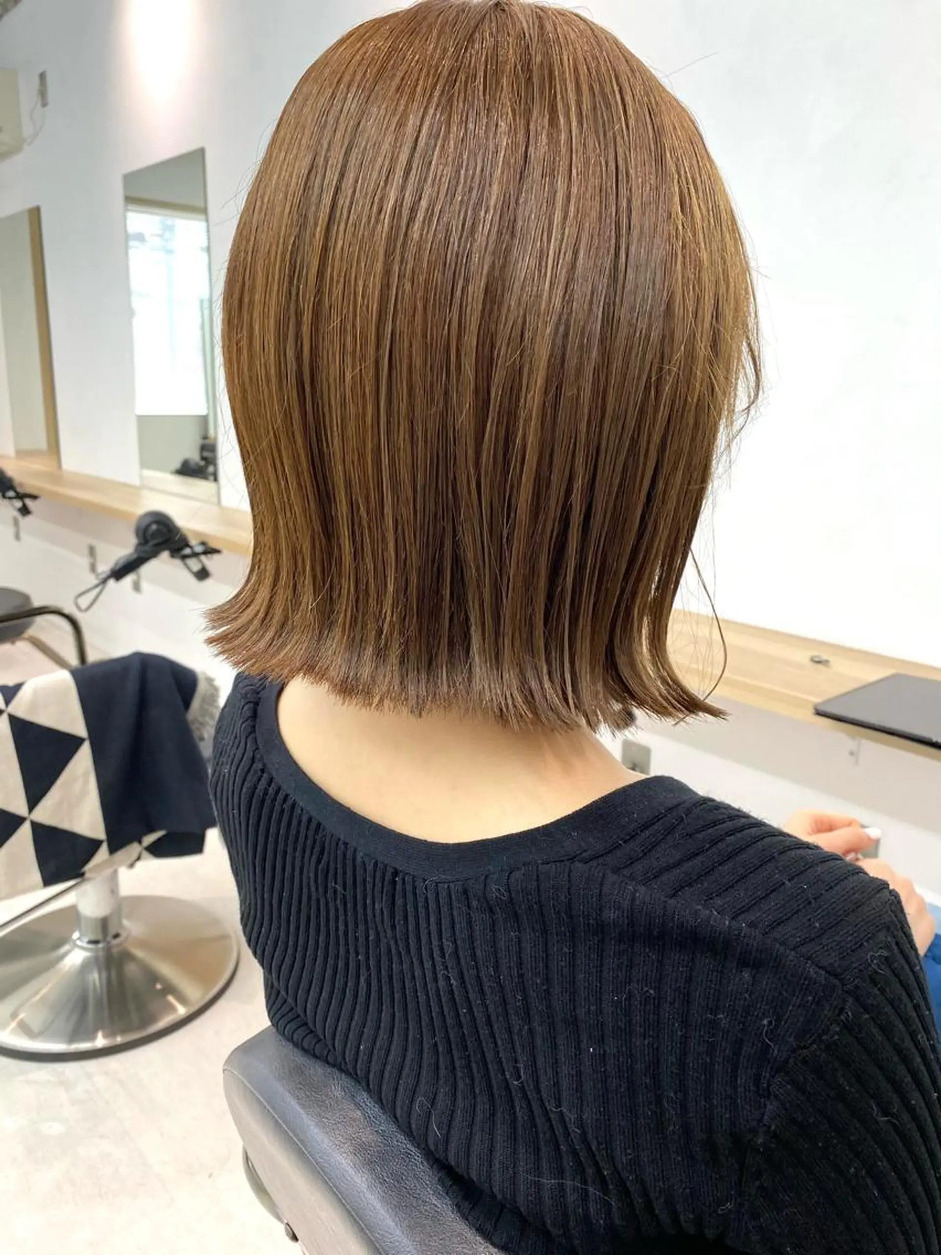 ショート カラー 外ハネヘア カット ヘアカラー 仲川 和人のヘアスタイル