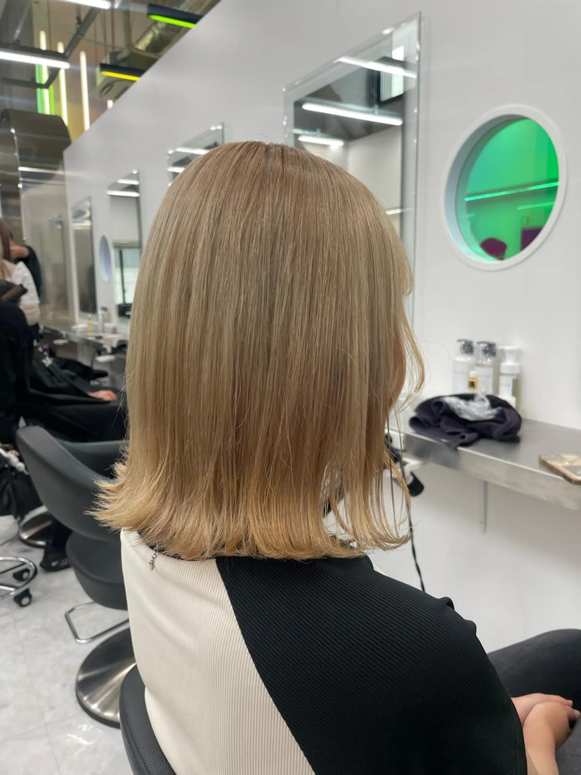 セミロング カラー 渋谷指名1位💖 カラーの達人❣️のヘアスタイル