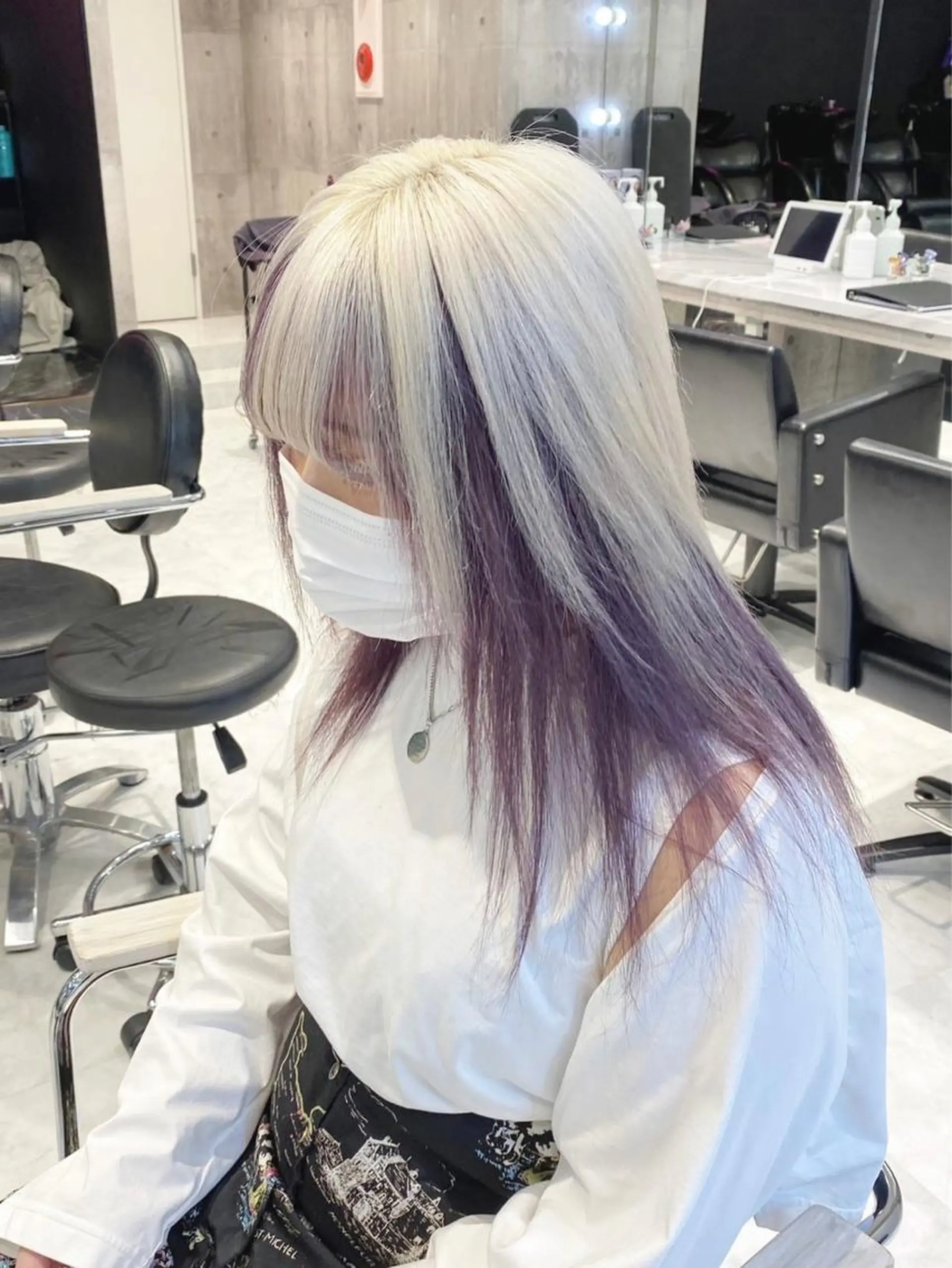 ミディアム カラー パーマ ヘアアレンジ メンズ キッズ ネイル マツエク・マツパ アイブロウ メンズインナーカラー ブロンド インナーカラー ホワイトブロンド 眉カラー ハイトーンNo.1 👩🏼NaGiSaのヘアスタイル