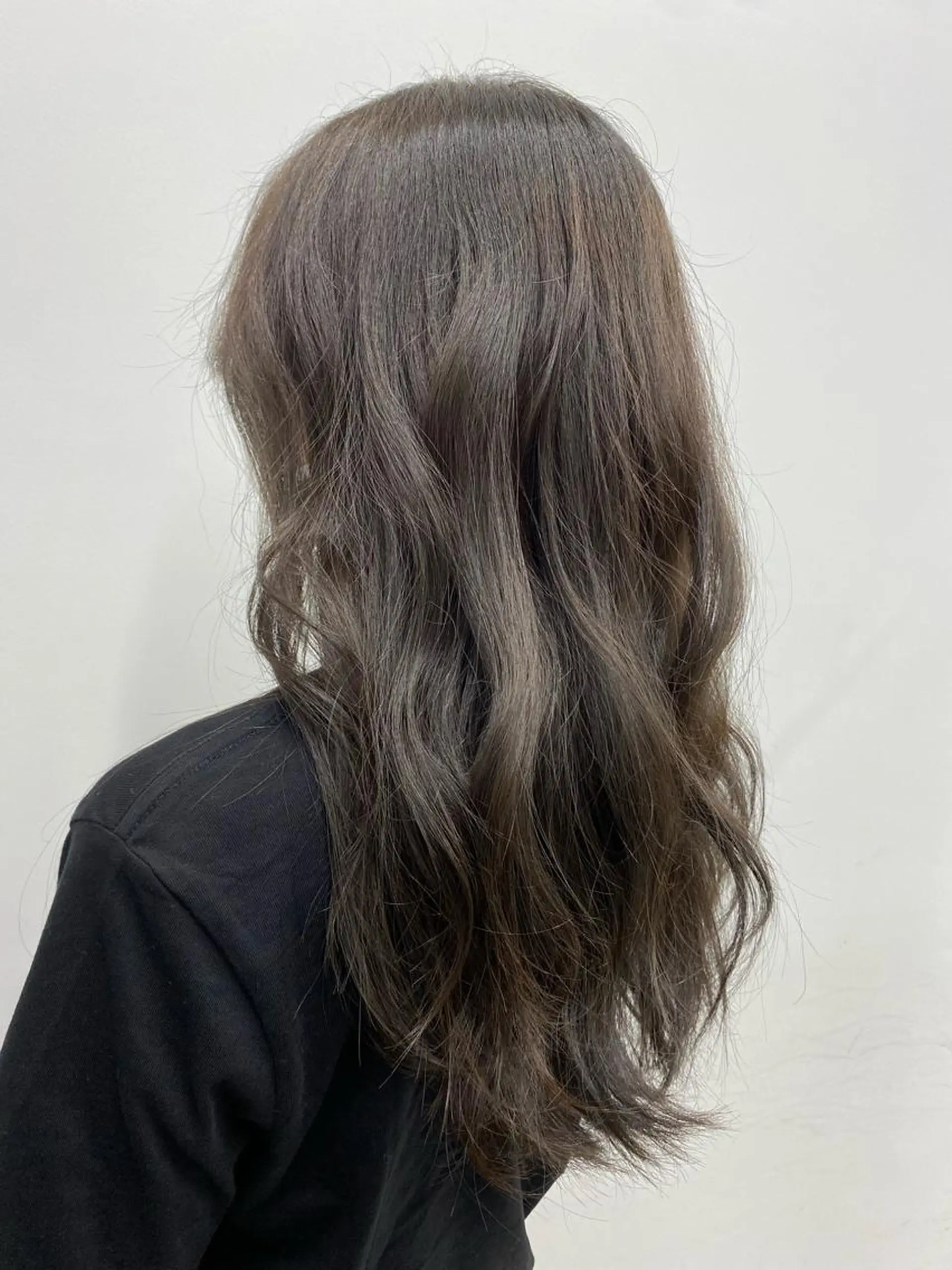 ロング カラー ハイレイヤー/顔周り /レイヤーカットのヘアスタイル