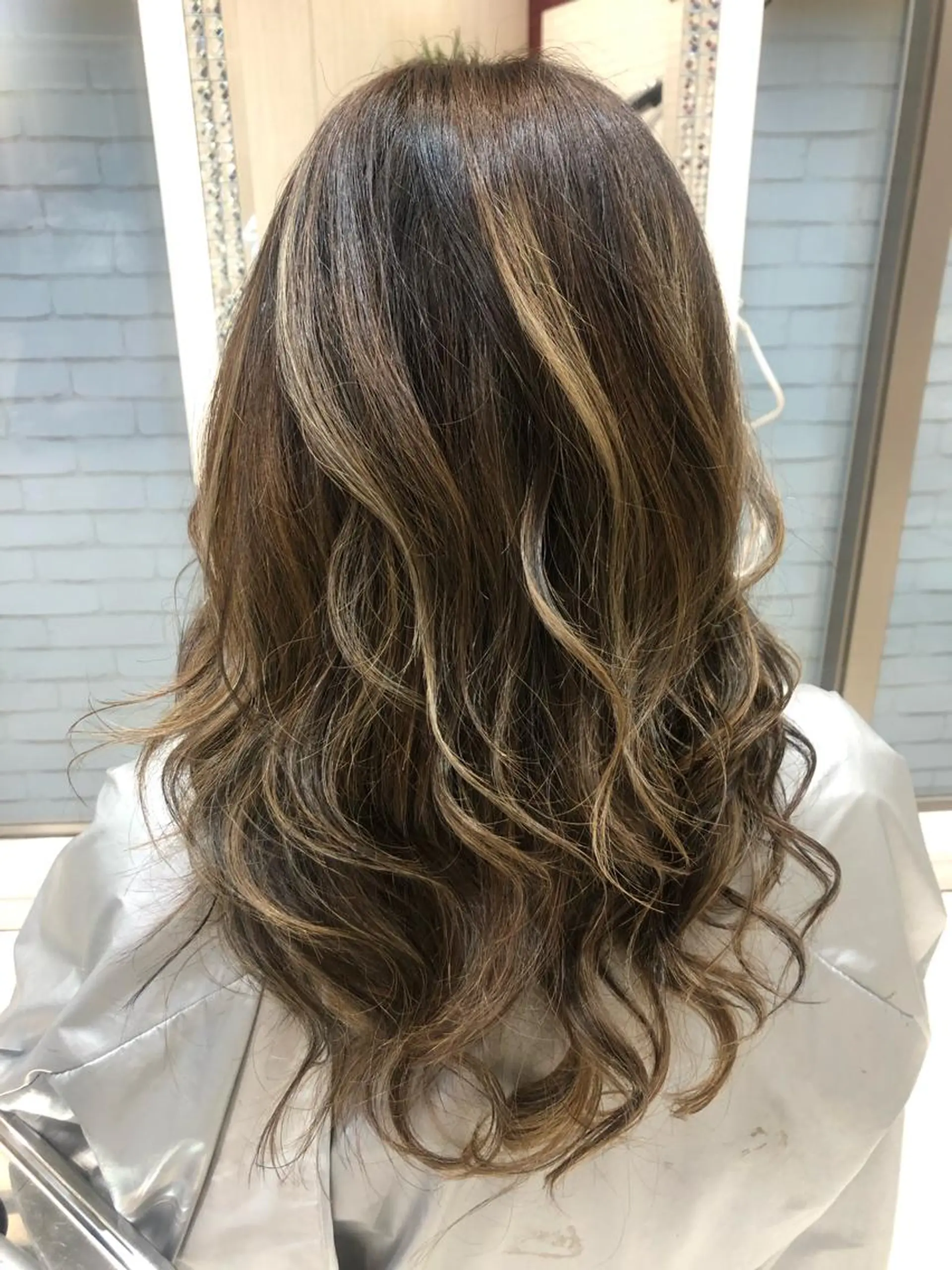 ロング カラー ハイライトカラー ハイライト 巣鴨髪質改善サロン 🌈NONOKAのヘアスタイル