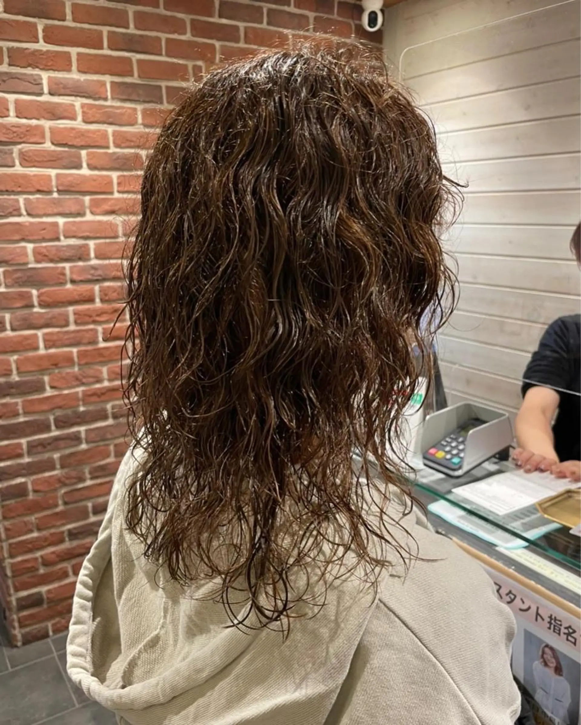 セミロング パーマ セミロングパーマ くせ毛 ウルフカット さかい なつみのヘアスタイル
