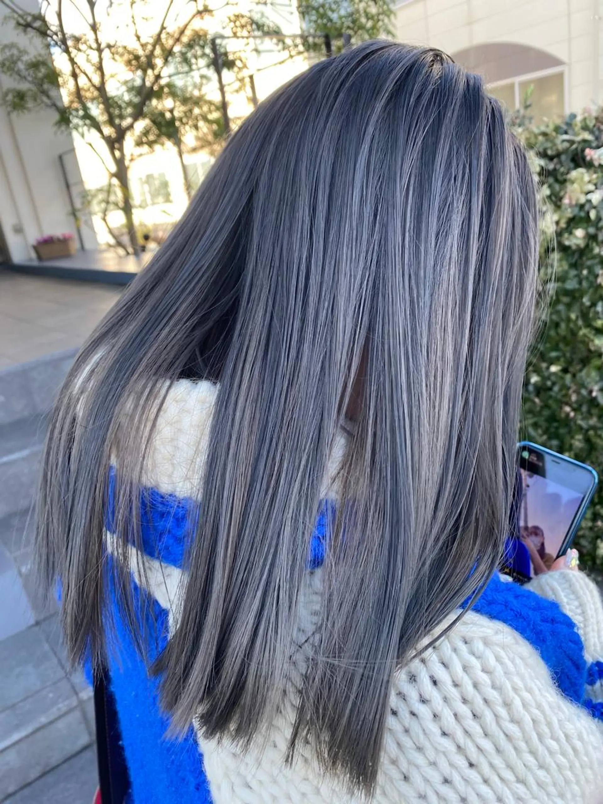 カラー アッシュ アッシュグレー ブリーチ 艶カラー/耳つぼ/ 渡辺奈緒のその他イメージ