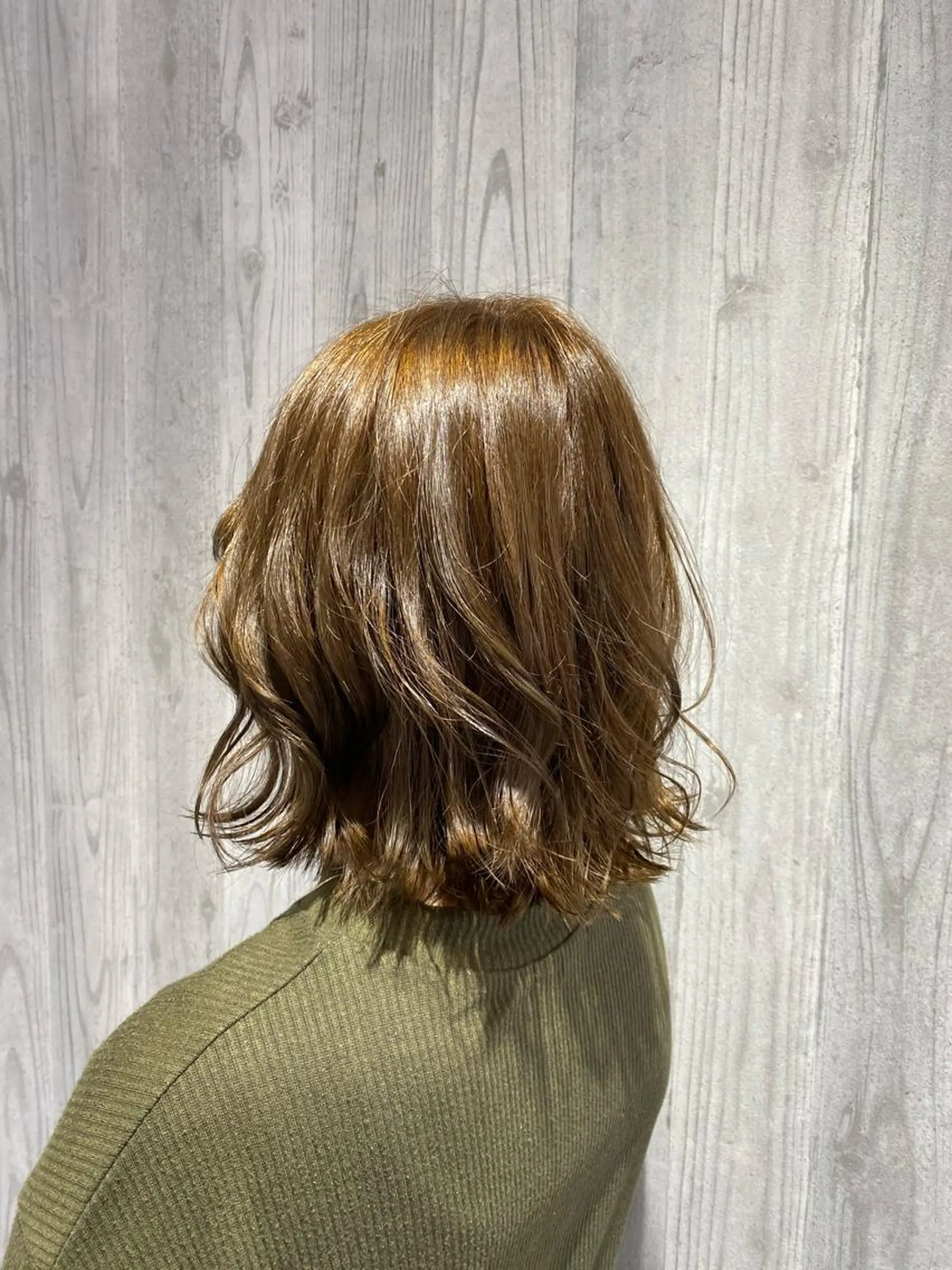 ミディアム カラー ベージュカラー ボブ 外ハネヘア カット ヘアカラー トリートメント Renatus店長 金子裕美のヘアスタイル