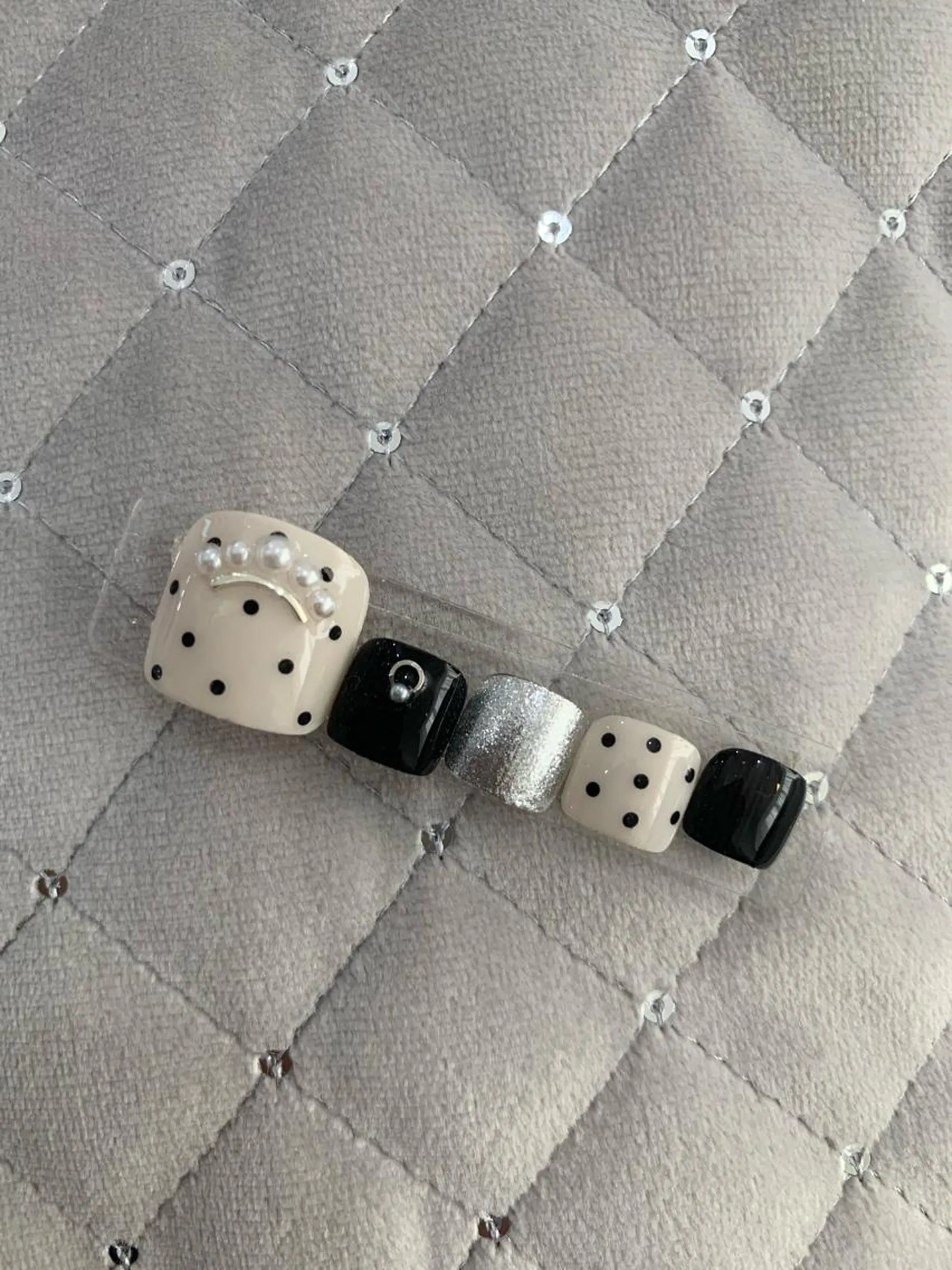 ネイル フットネイル 💅ネイルハウス🏡 🎀TOMO🎀のネイルデザイン