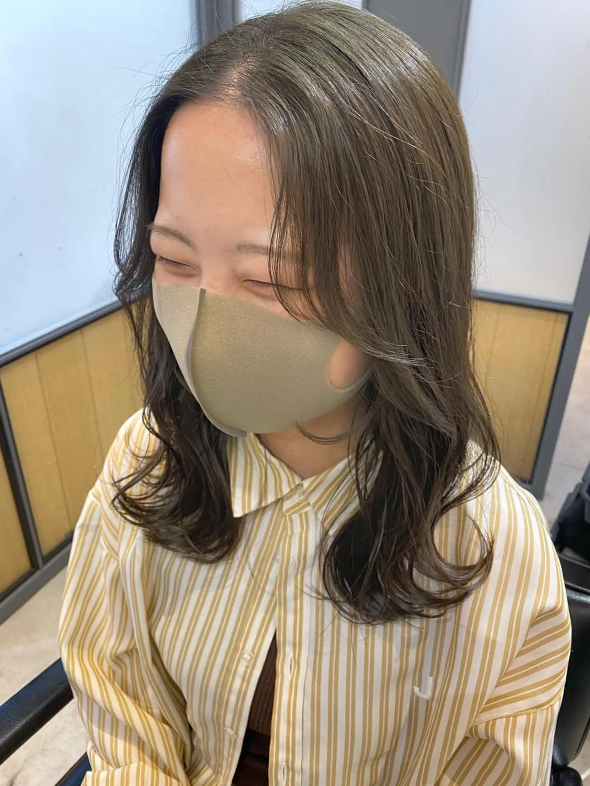 セミロング カラー ヘアアレンジ カット ヘアカラー 畑中 愛梨のヘアスタイル