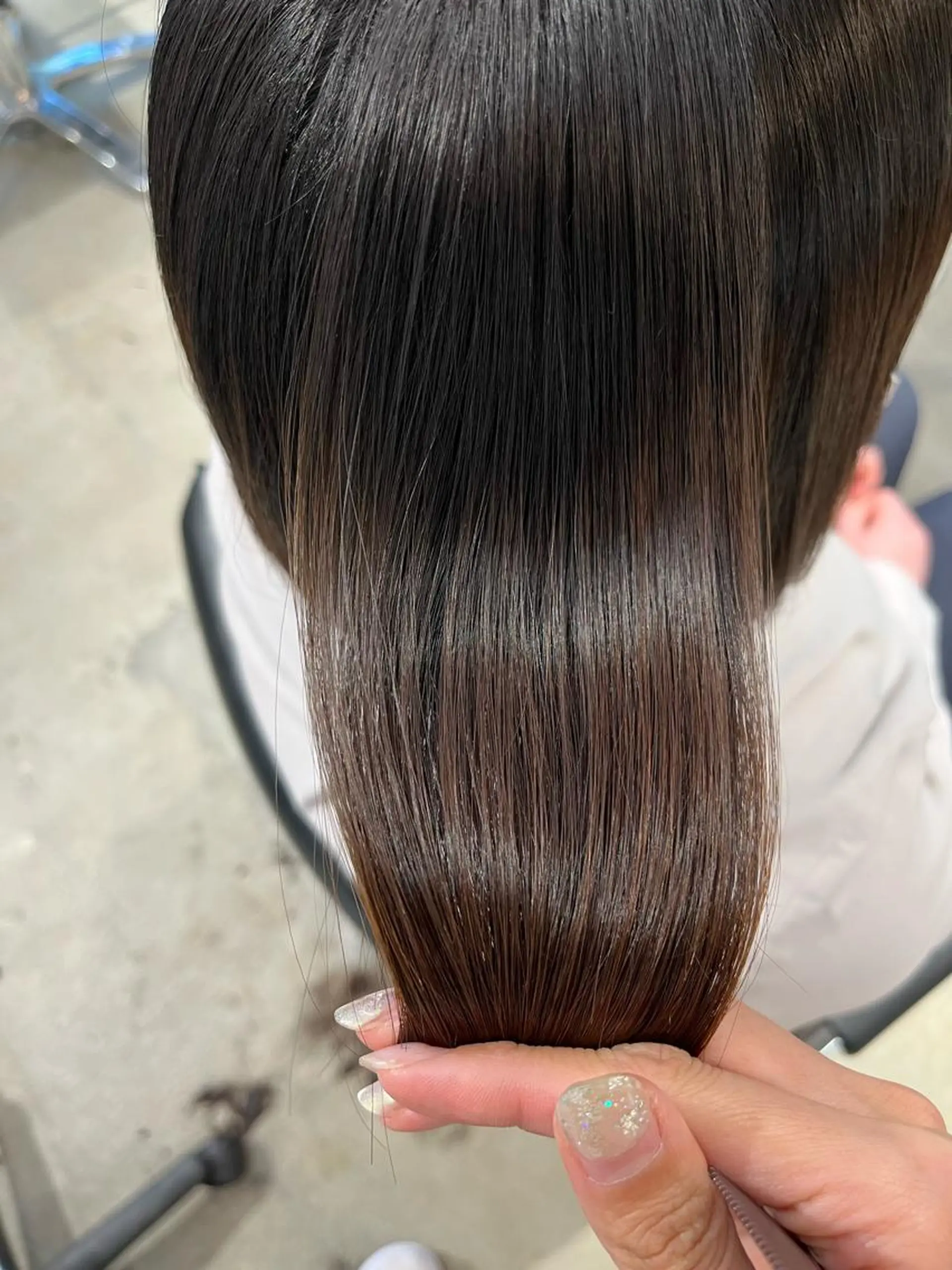 ミディアム カット 縮毛矯正 トリートメント おかにわ みりのヘアスタイル