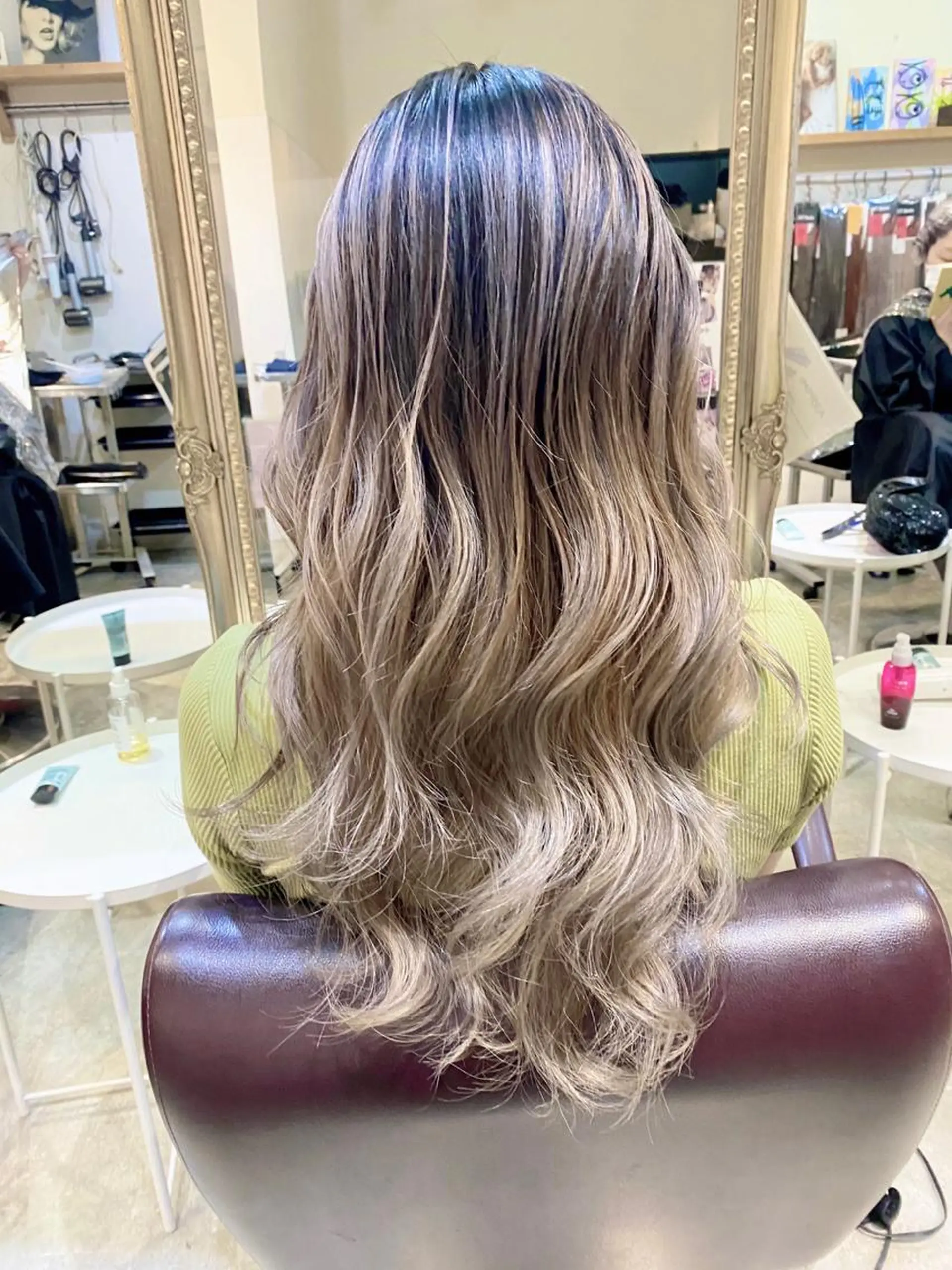 カラー 仲丸 茜のヘアスタイル