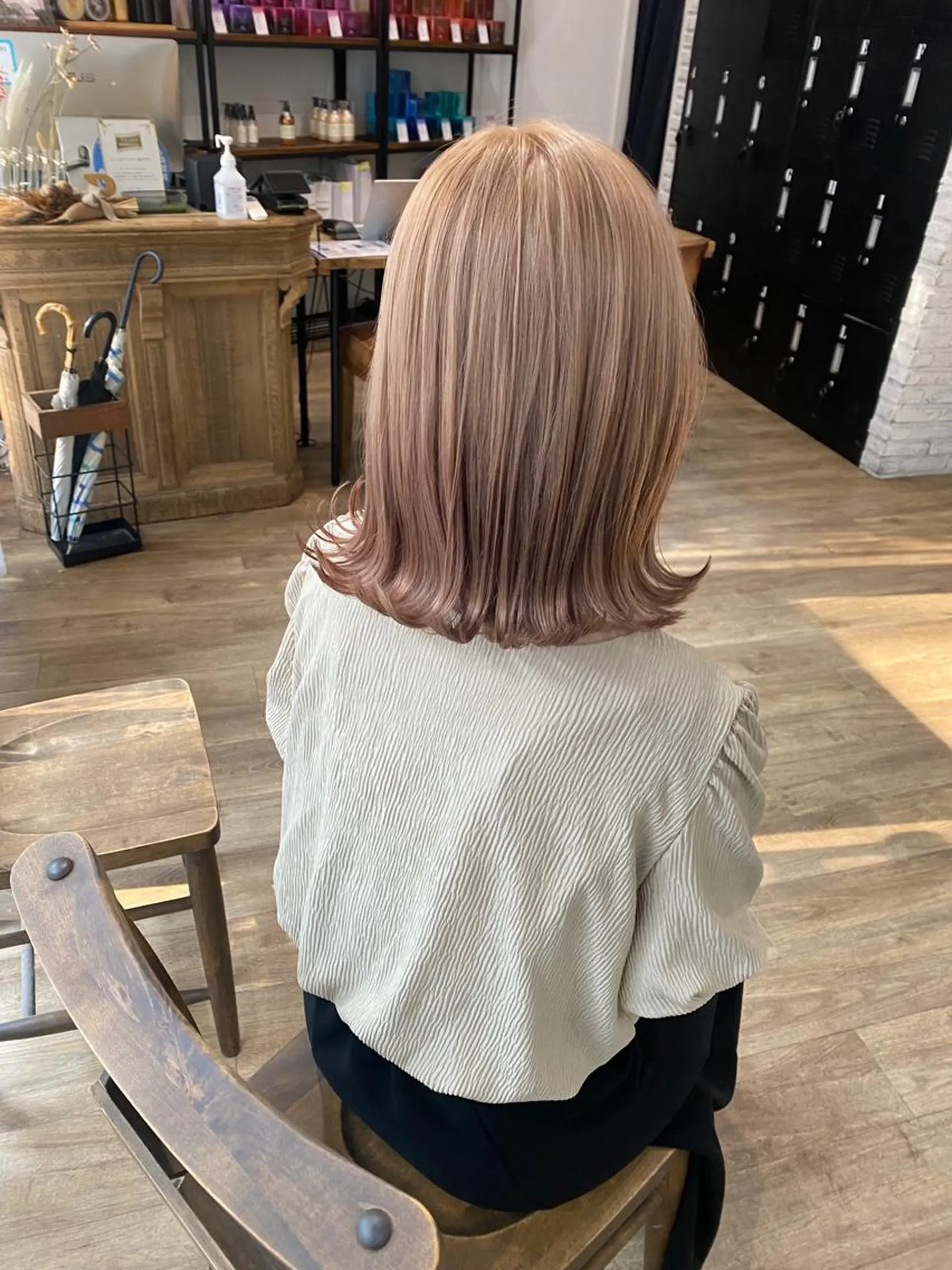ショート ヘアアレンジ ボブ REBECCA byCURACIONのヘアスタイル