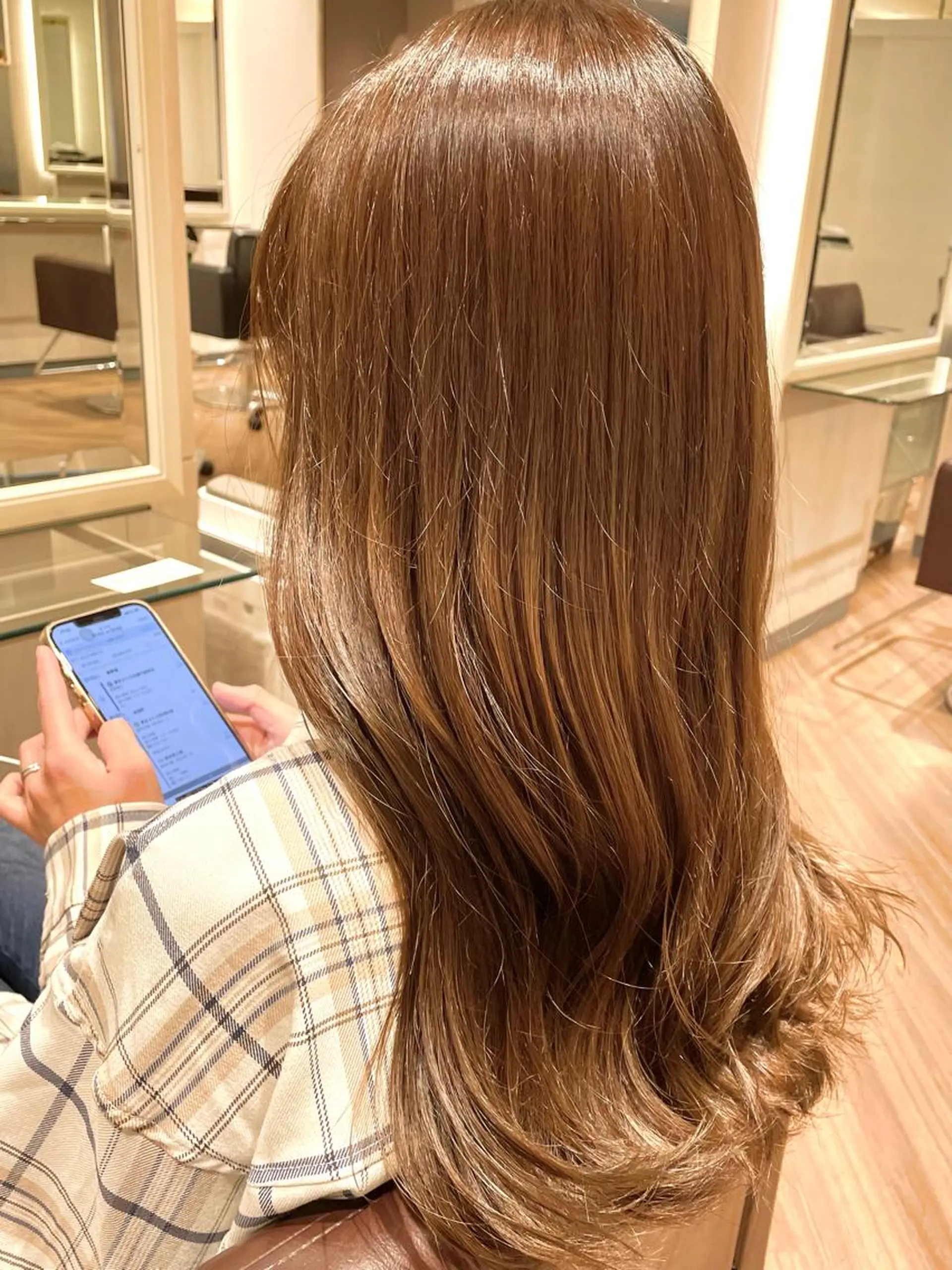 ロング カラー ブリーチ ブリーチなしカラー ひなた あゆみのヘアスタイル