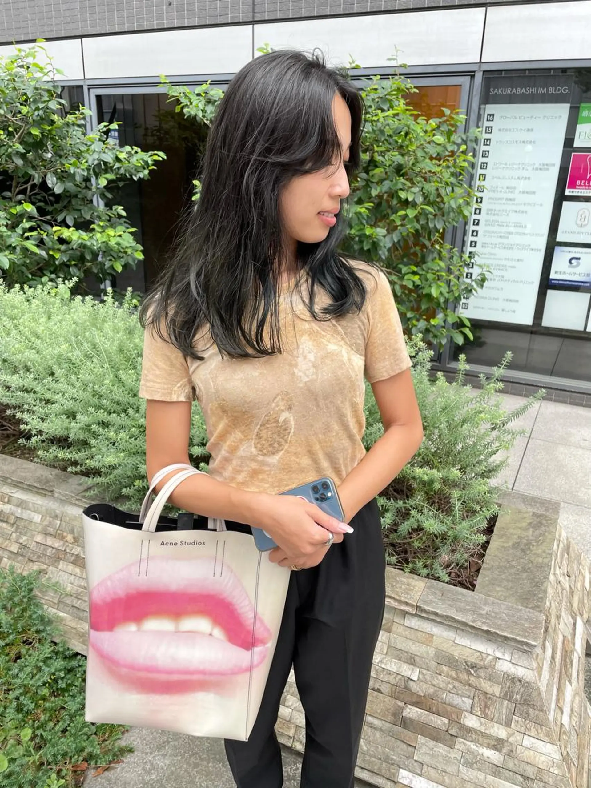 セミロング カラー パーマ ヘアアレンジ メンズ キッズ ネイル マツエク・マツパ 黒髪 ネイビーカラー ネイビー tatsumi/ボブ ウルフ/レイヤーのヘアスタイル