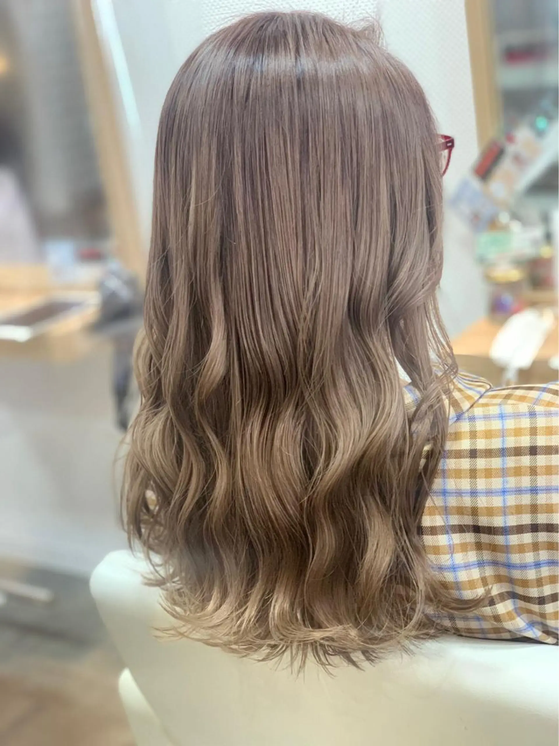 セミロング カラー ブロンド ヨシンモリ カット ヘアカラー ⭐️N° blao 名古屋栄【髪質改善】のヘアスタイル