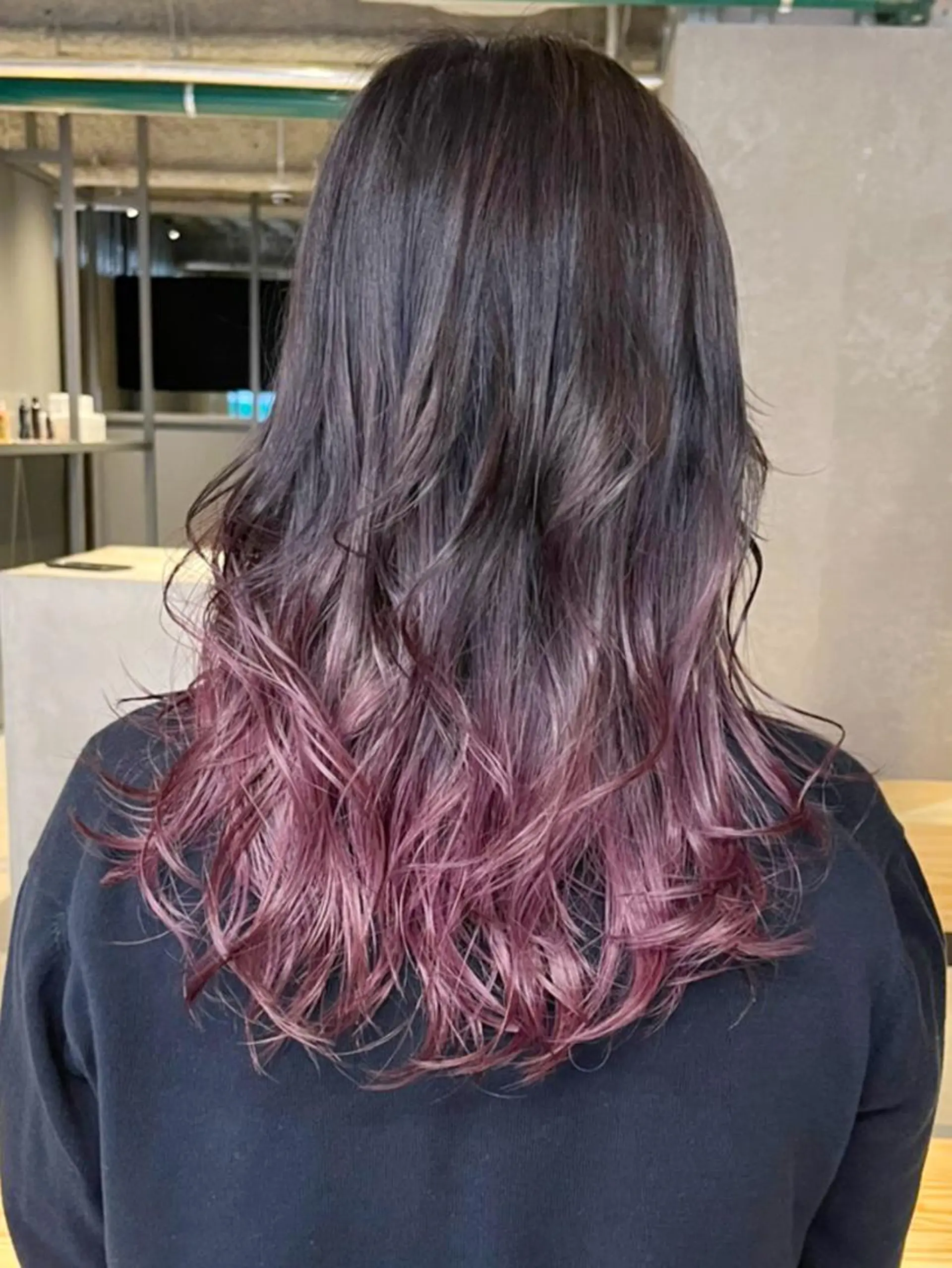セミロング カラー グラデーションカラー パープルカラー カット ヘアカラー トリートメント ITbyALBUM 八王子店のヘアスタイル
