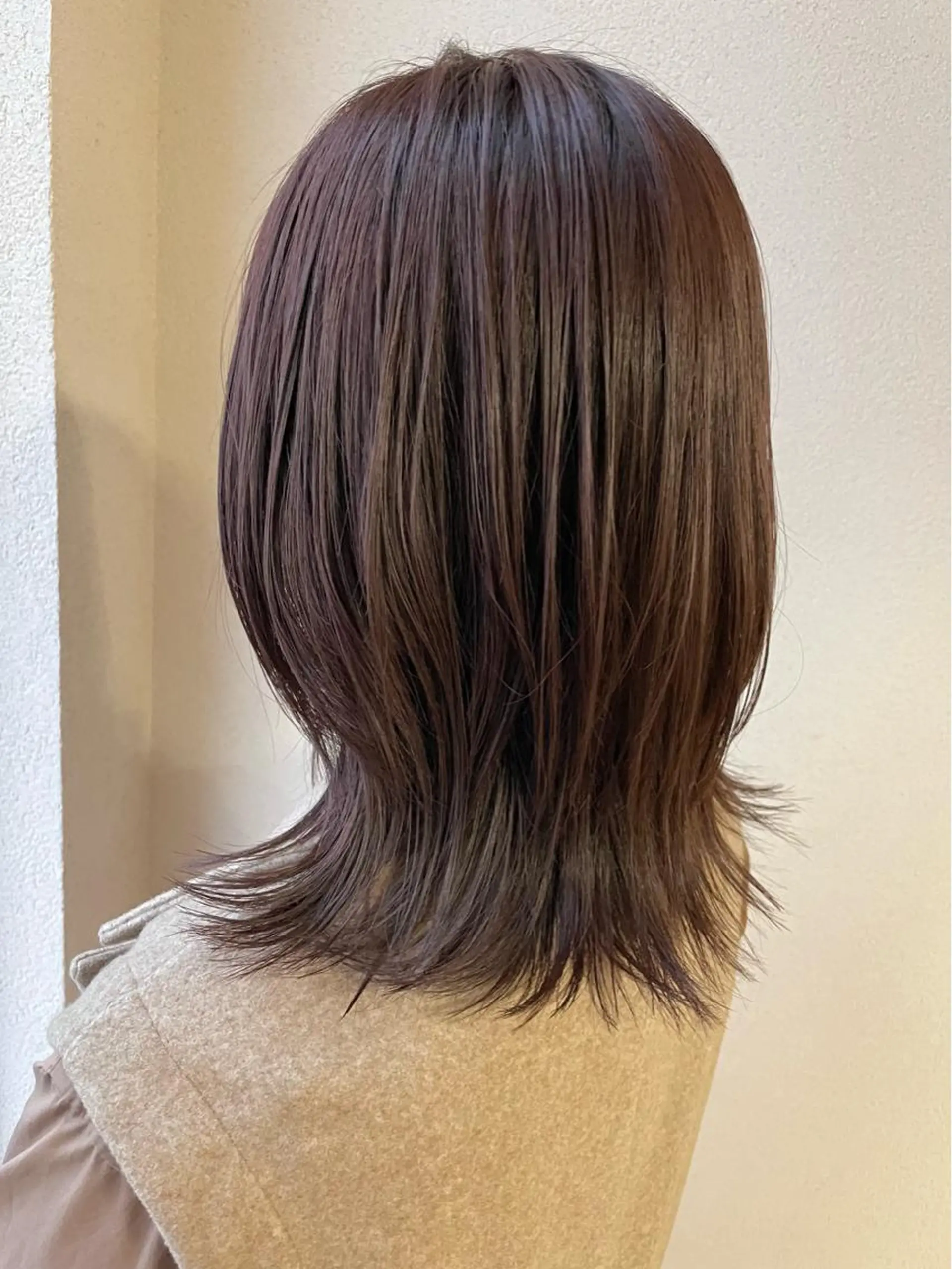 ミディアム カラー ミディアムレイヤー ピンクカラー レイヤーカット 沢田 瞳のヘアスタイル