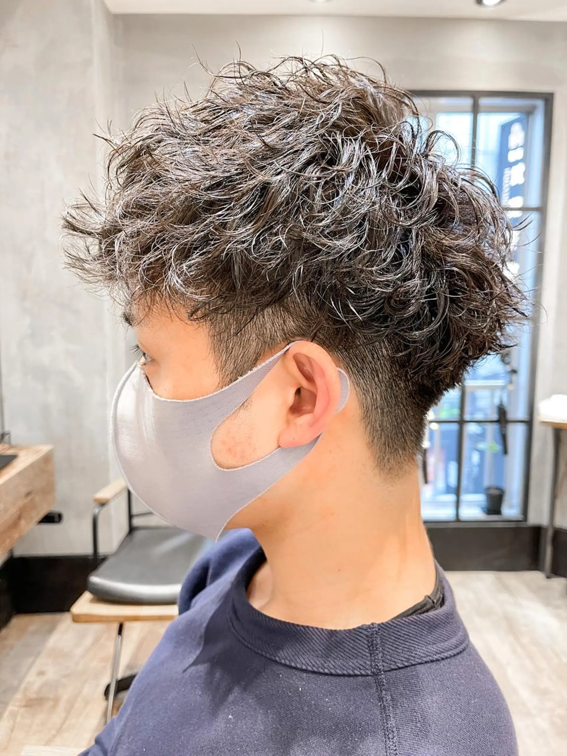 ショート パーマ メンズ メンズパーマ ツイストスパイラルパーマ スパイラルパーマ カット パーマ トリートメント ヘアセット lana hair 新宿 髪質改善トリートメント 新宿三丁目所属・新宿メンズパーマ TAKE曲がる縮毛のヘアスタイル