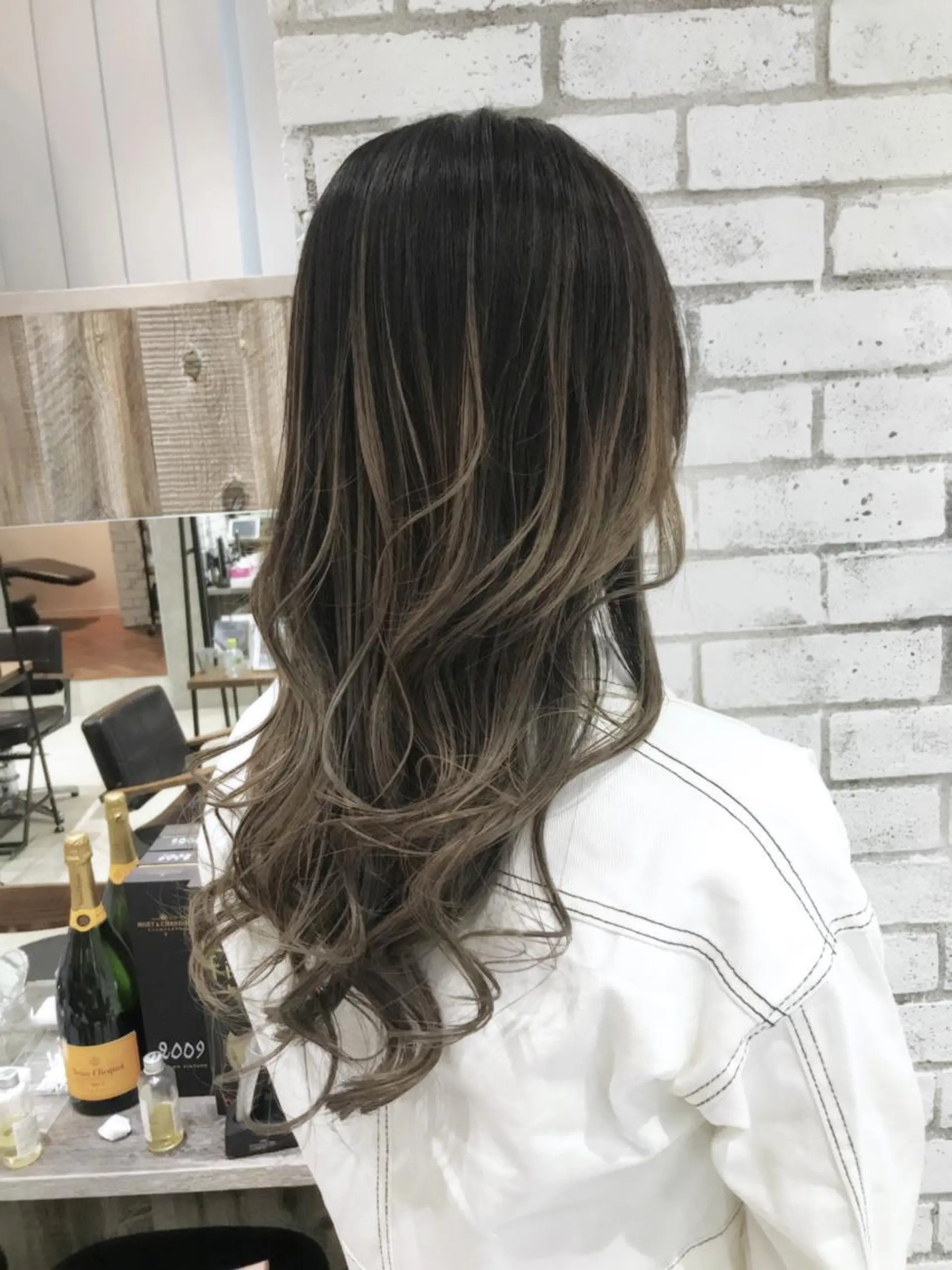 ロング カラー パーマ ヘアアレンジ ネイル マツエク・マツパ バレイヤージュ レイヤーカット バレイヤージュ🌱 渡邉悟🌱のヘアスタイル